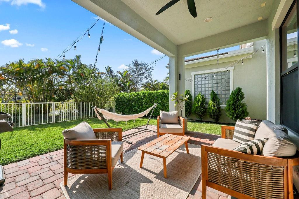 8560 NW 39 Court