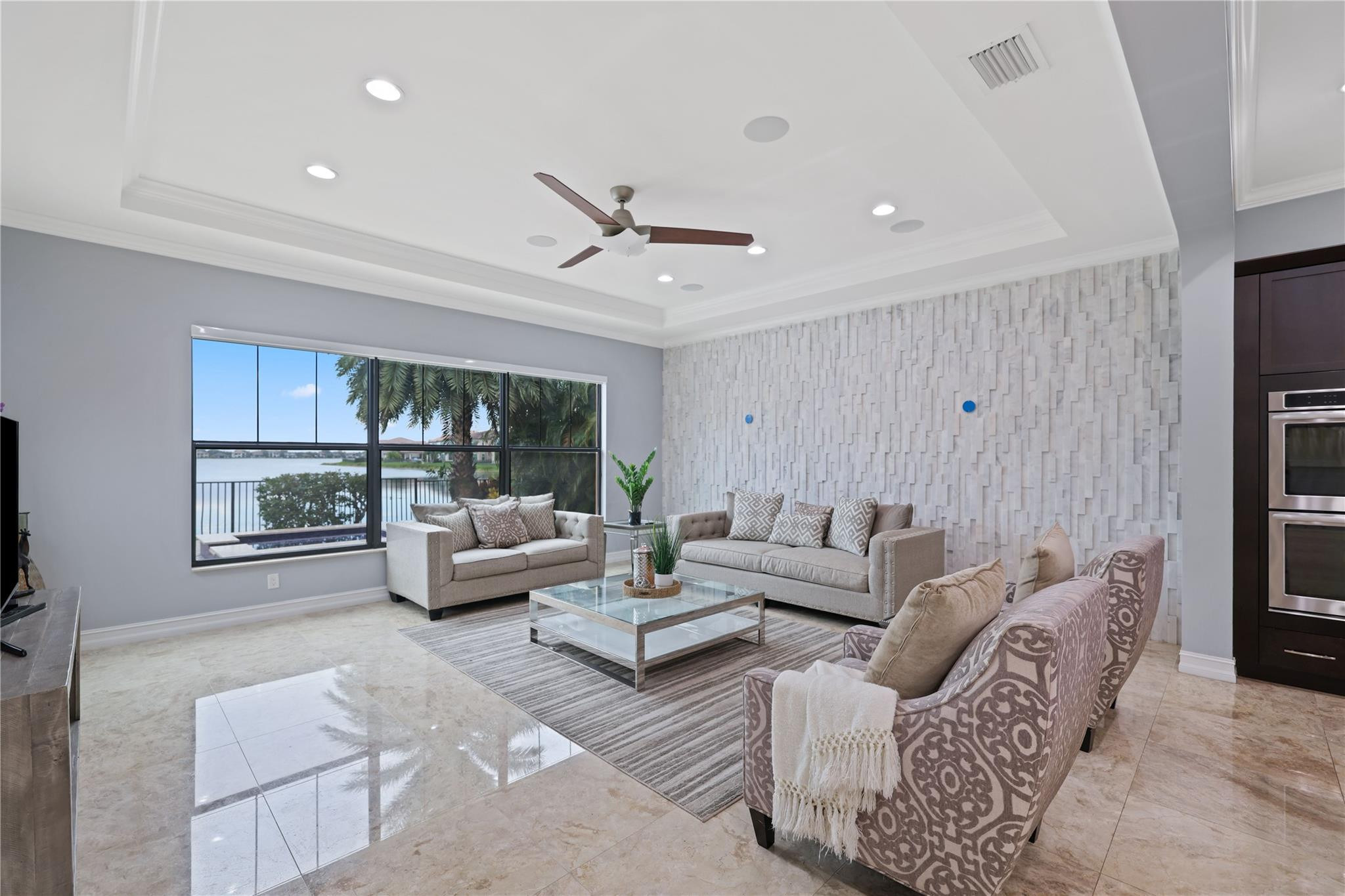 11000 Watercrest Cir