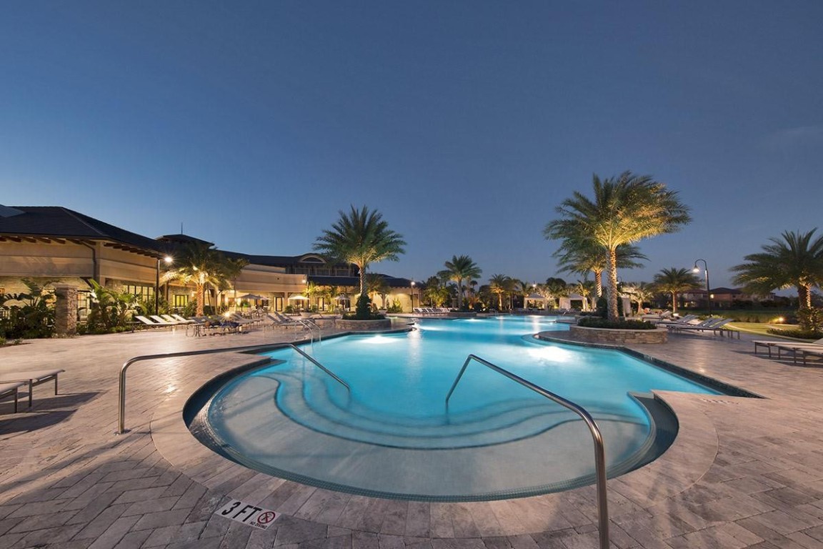 11000 Watercrest Cir