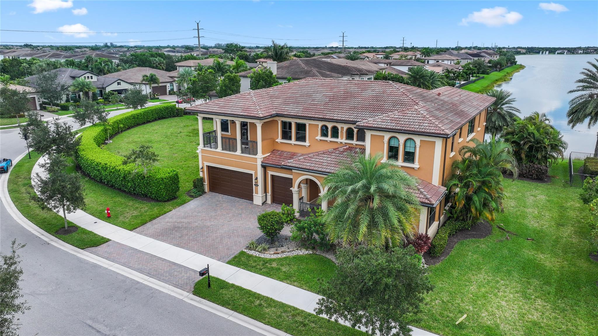 11000 Watercrest Cir