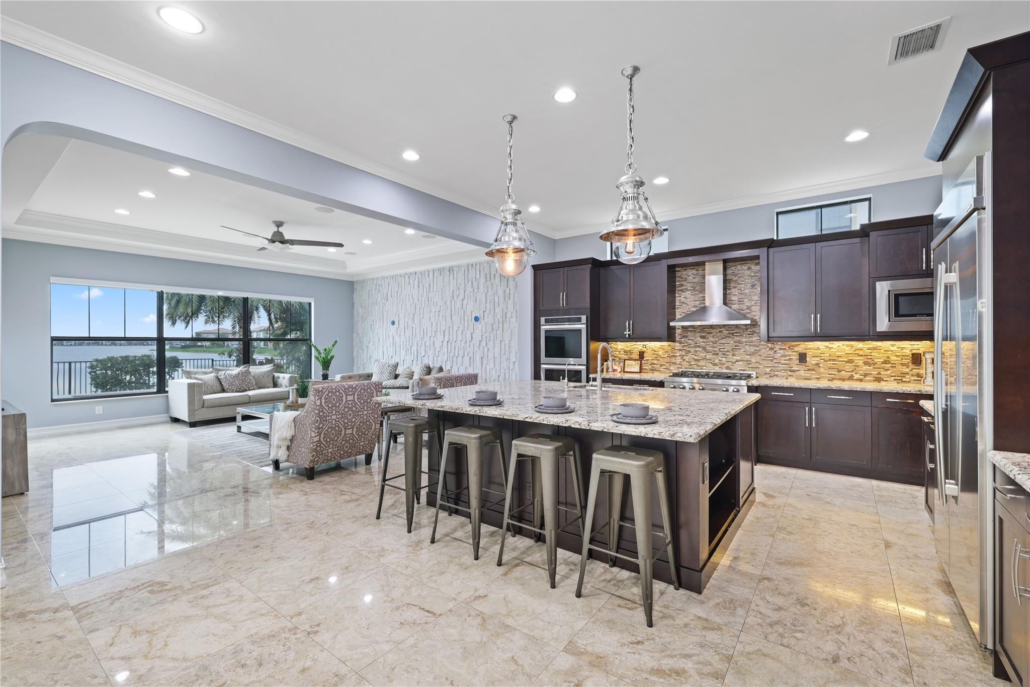 11000 Watercrest Cir