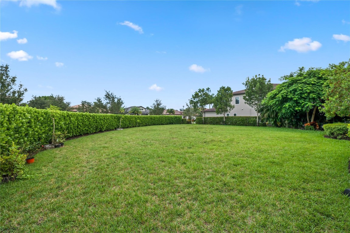 11000 Watercrest Cir