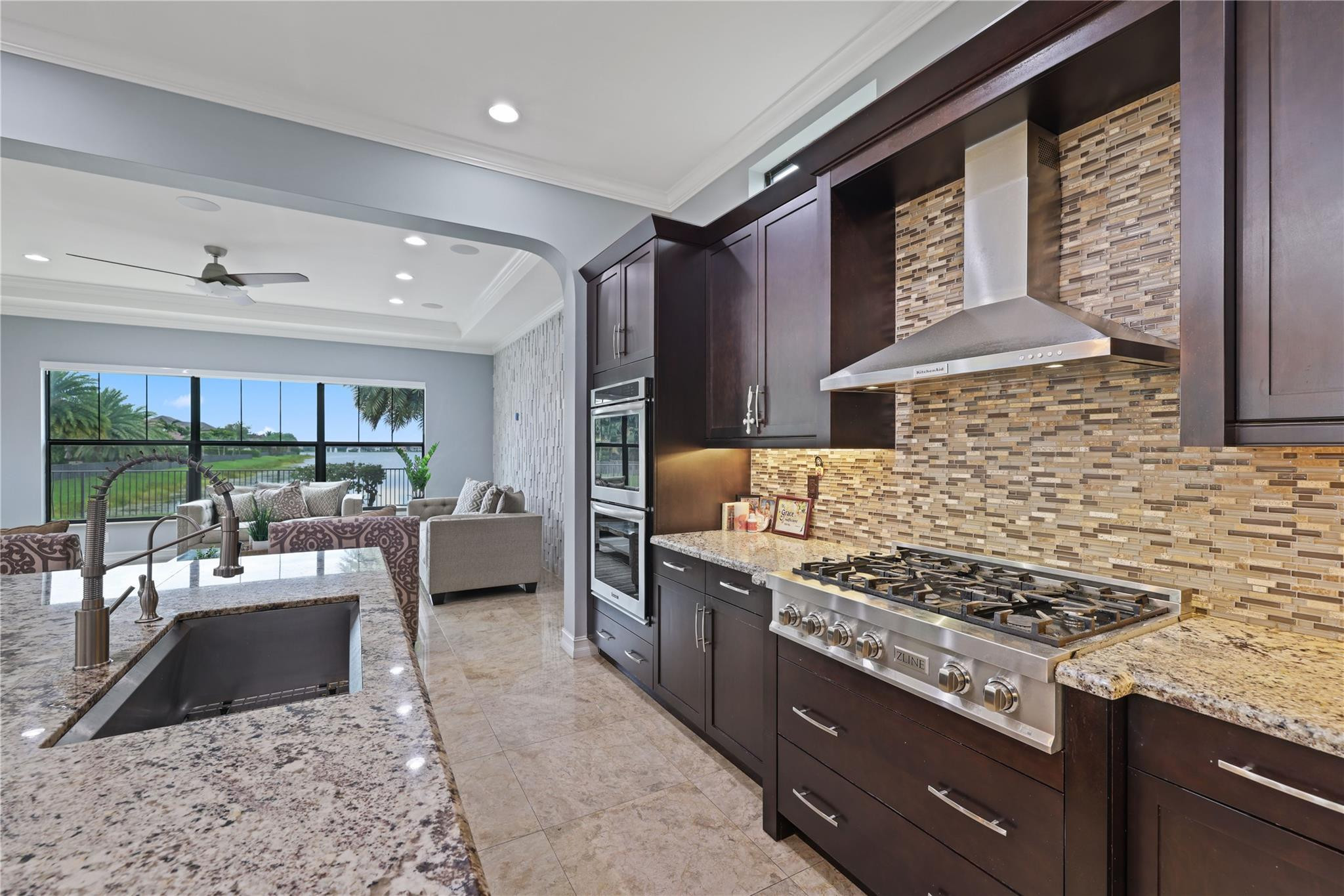 11000 Watercrest Cir