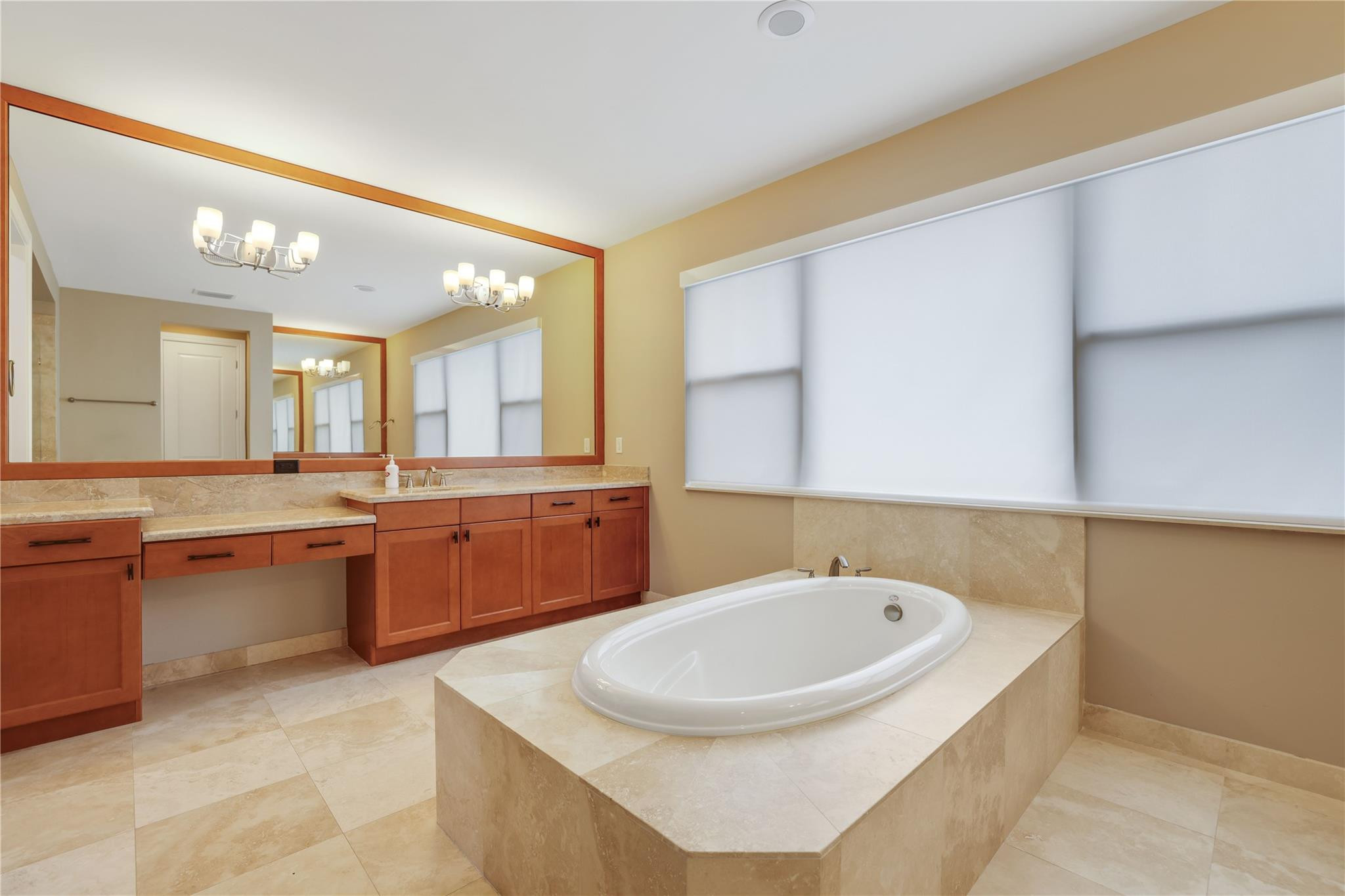 11000 Watercrest Cir