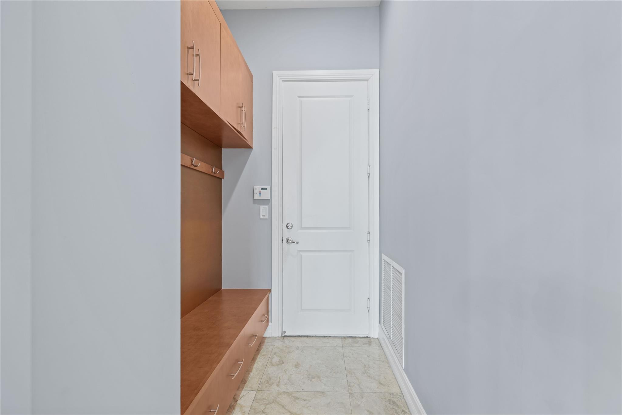 11000 Watercrest Cir