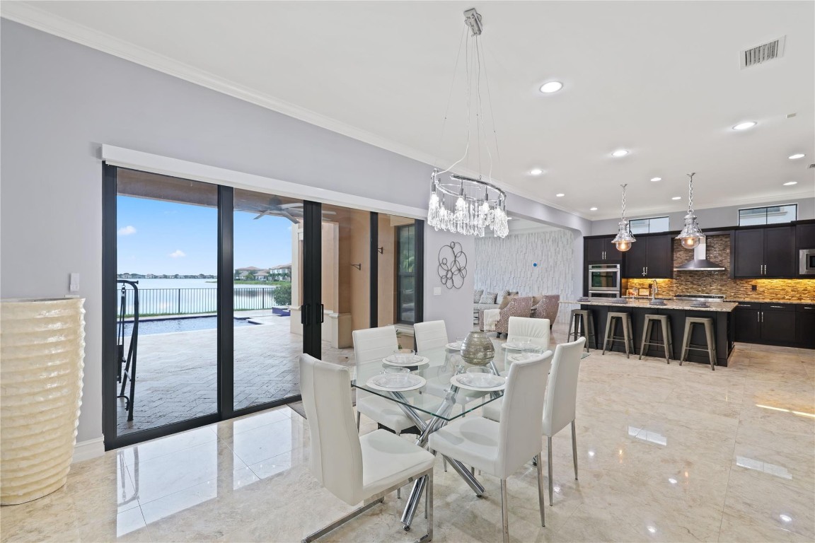 11000 Watercrest Cir