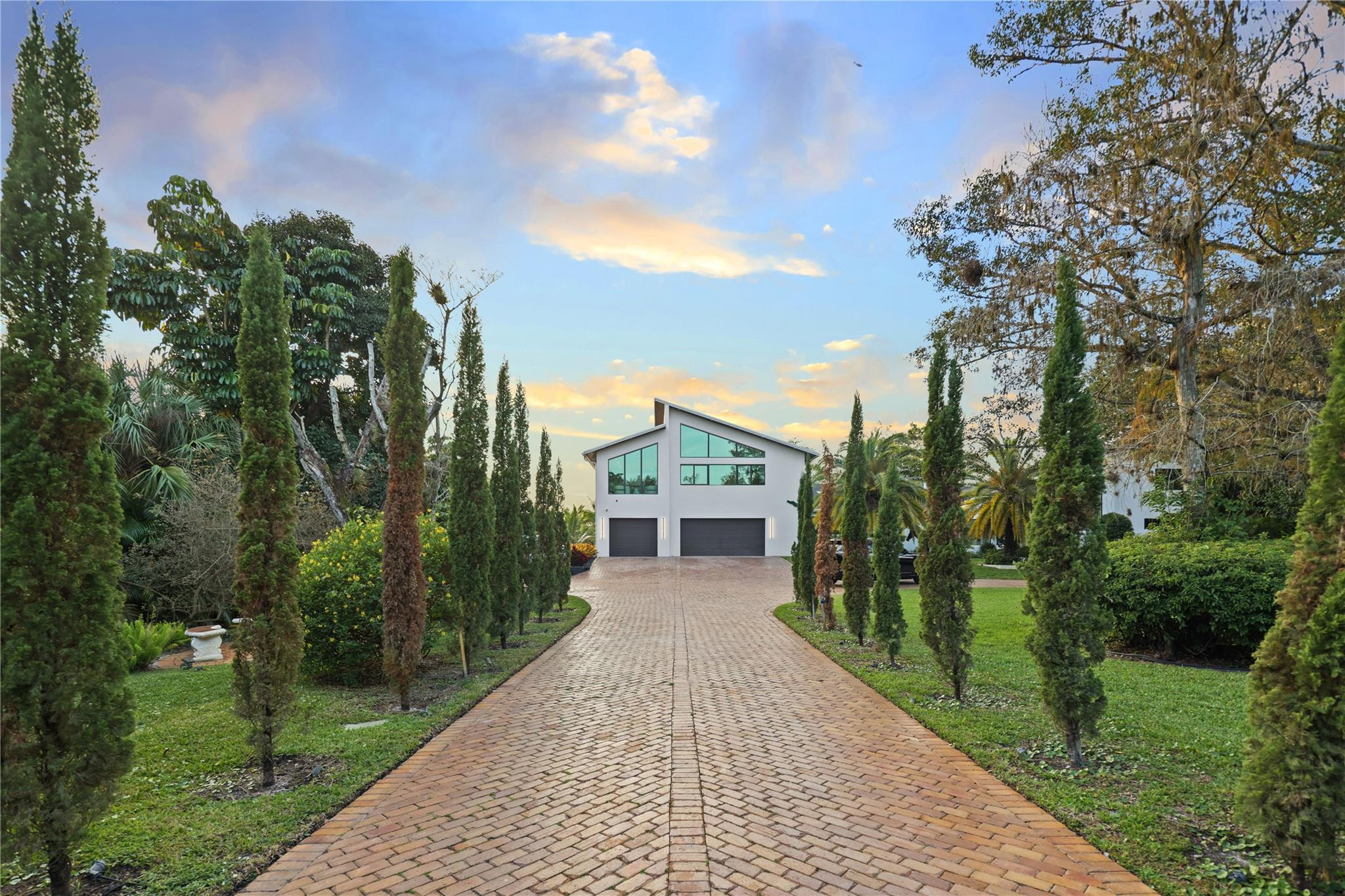 5251 NW 80th Ter