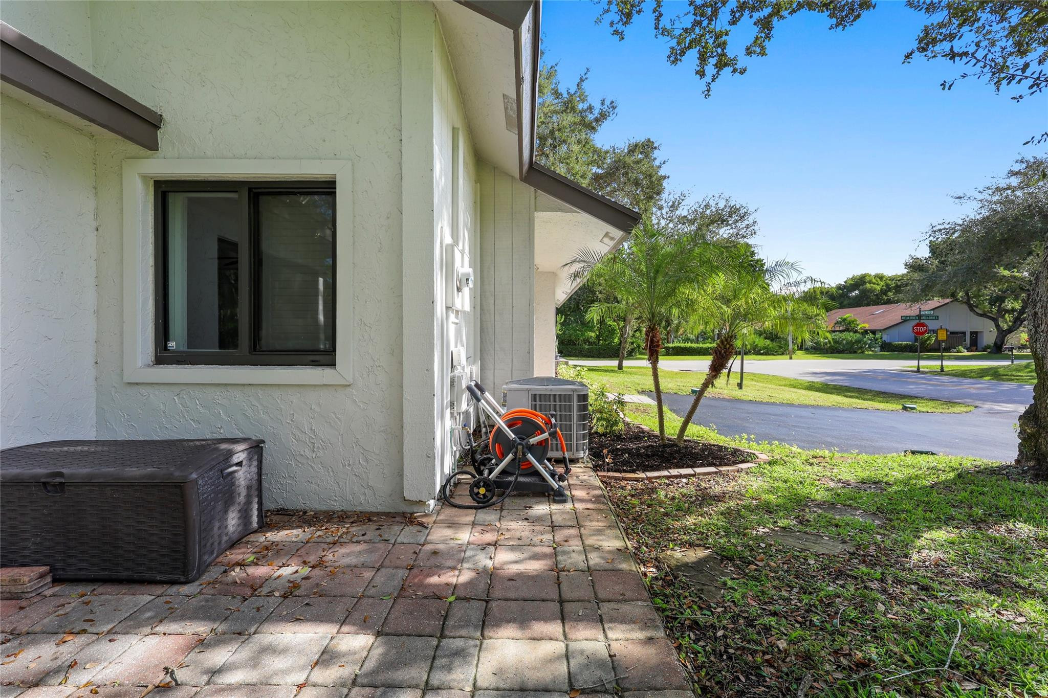 3937 Arelia Dr