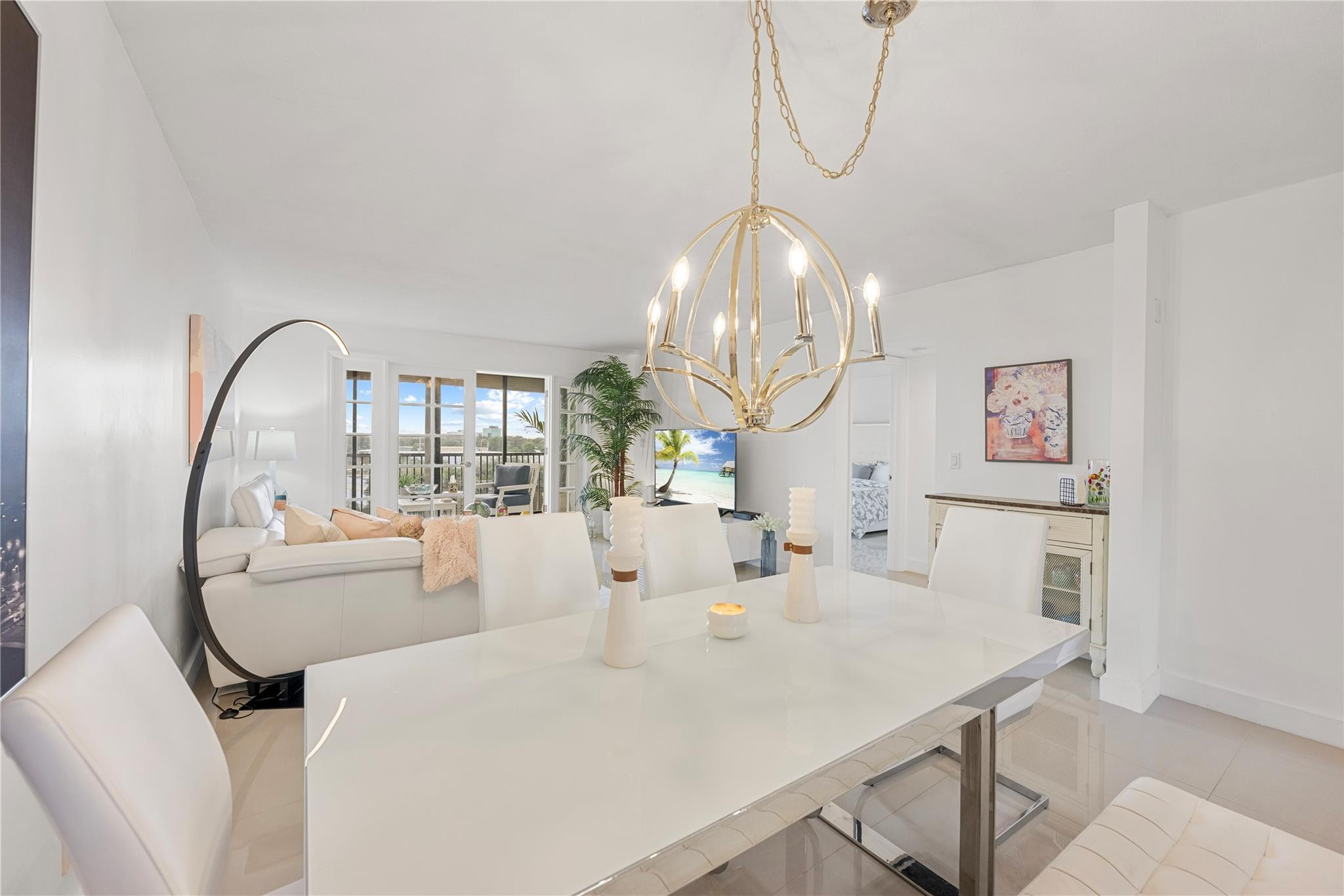 2202 S Cypress Bend Dr 606