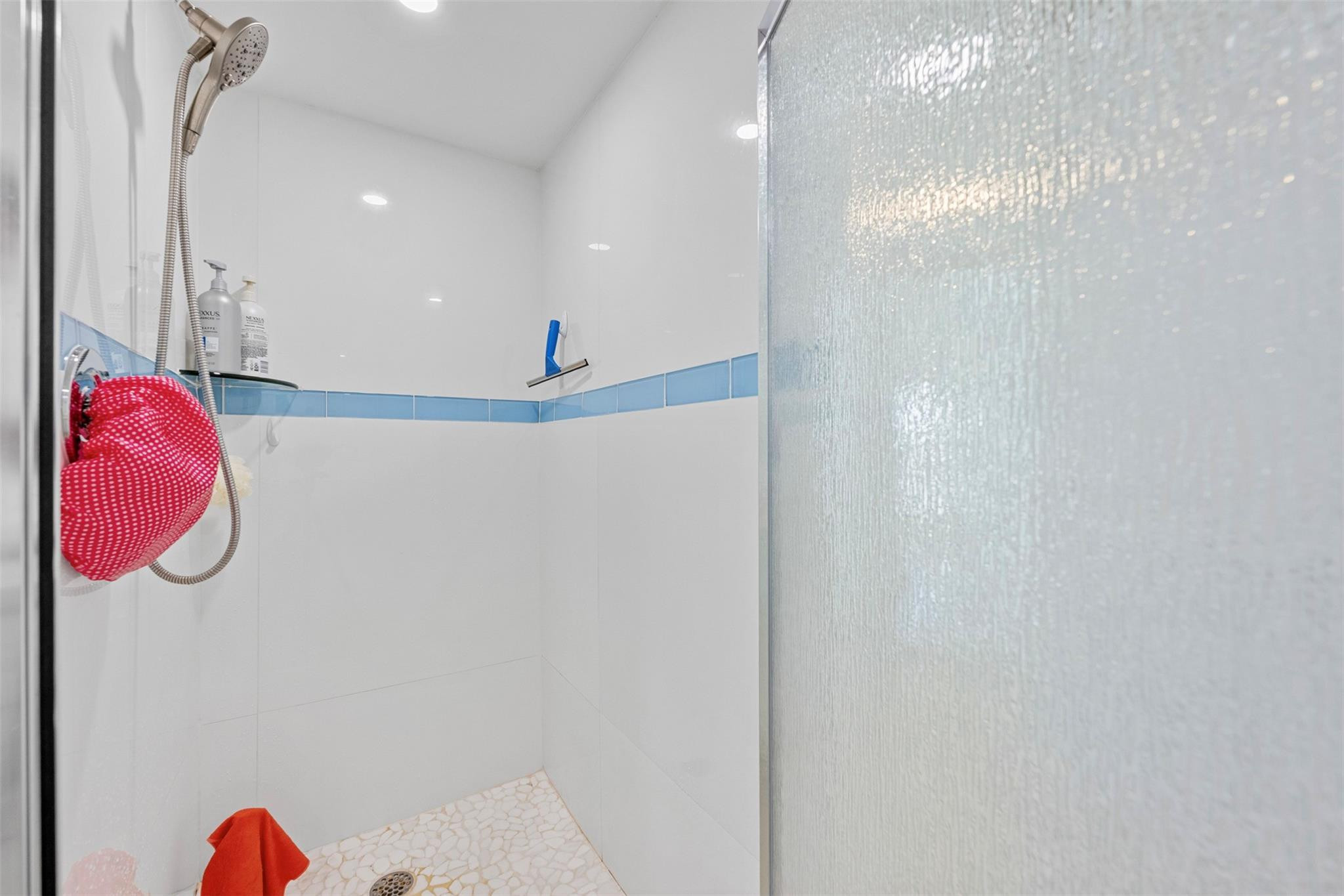 2202 S Cypress Bend Dr 606