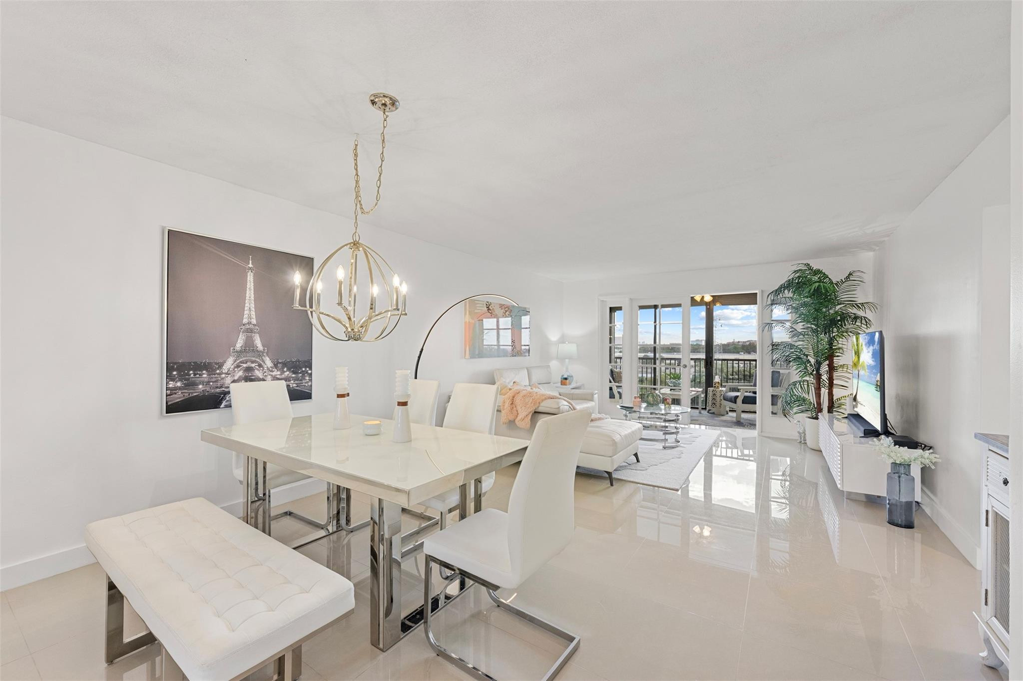 2202 S Cypress Bend Dr 606