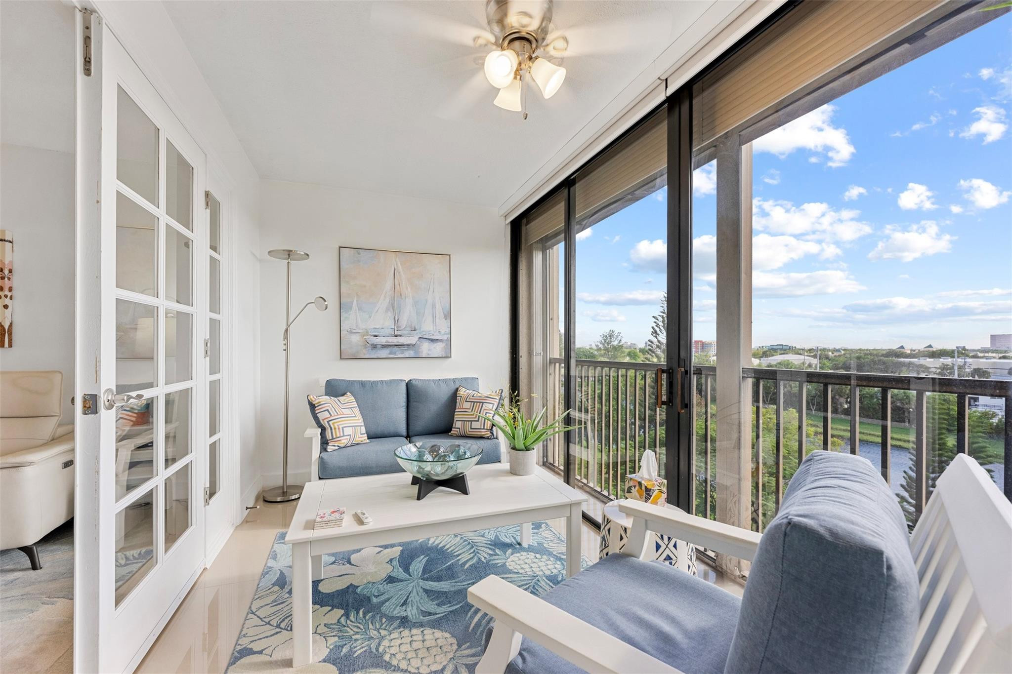 2202 S Cypress Bend Dr 606