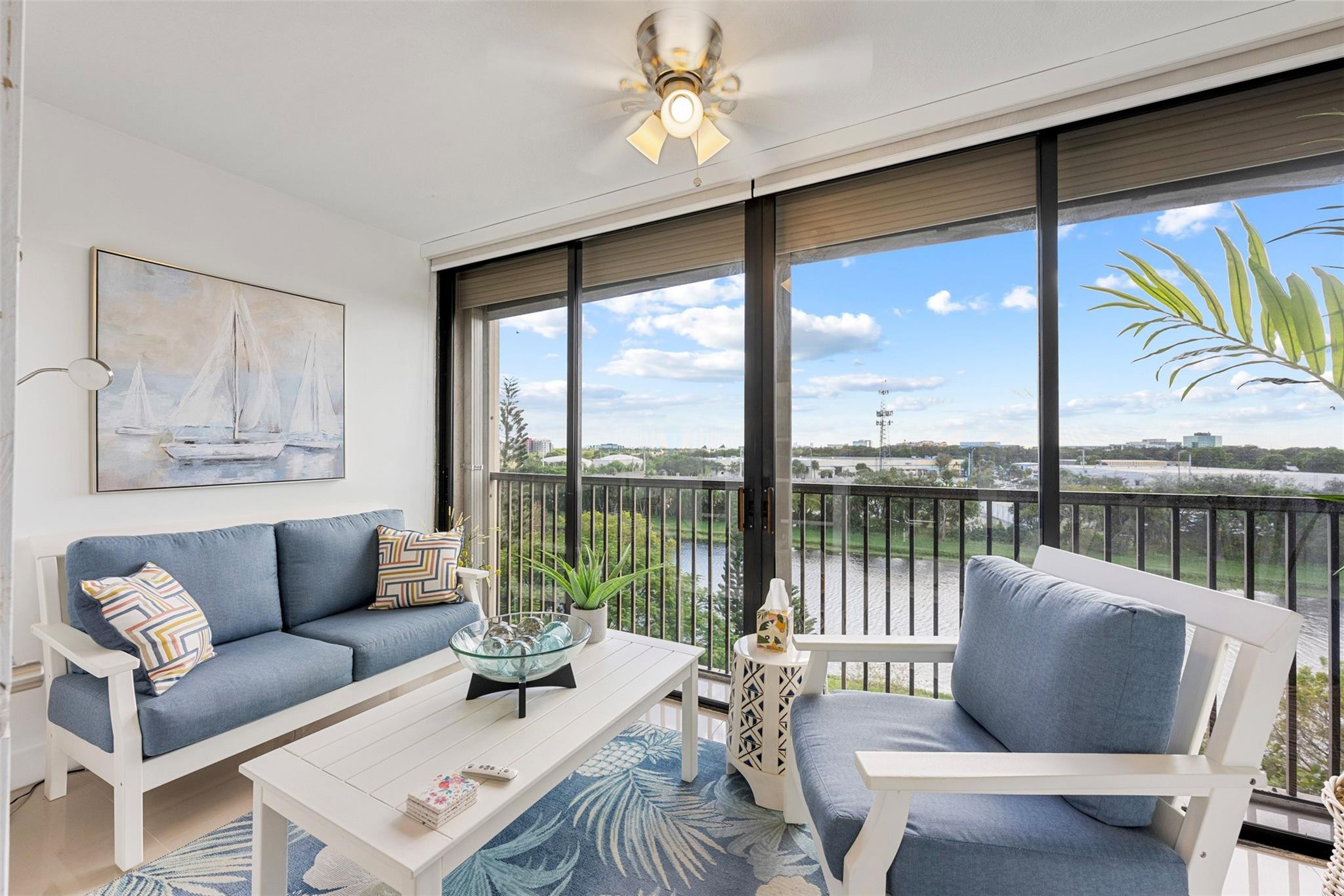 2202 S Cypress Bend Dr 606