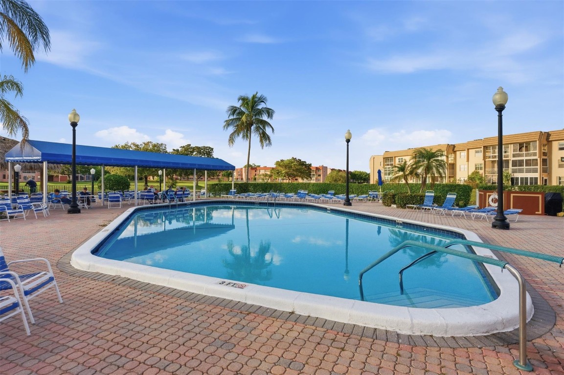 9460 Sunrise Lakes Boulevard Unit: 112
