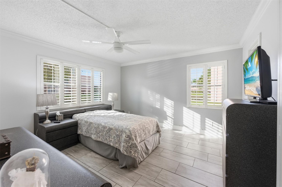 9460 Sunrise Lakes Boulevard Unit: 112