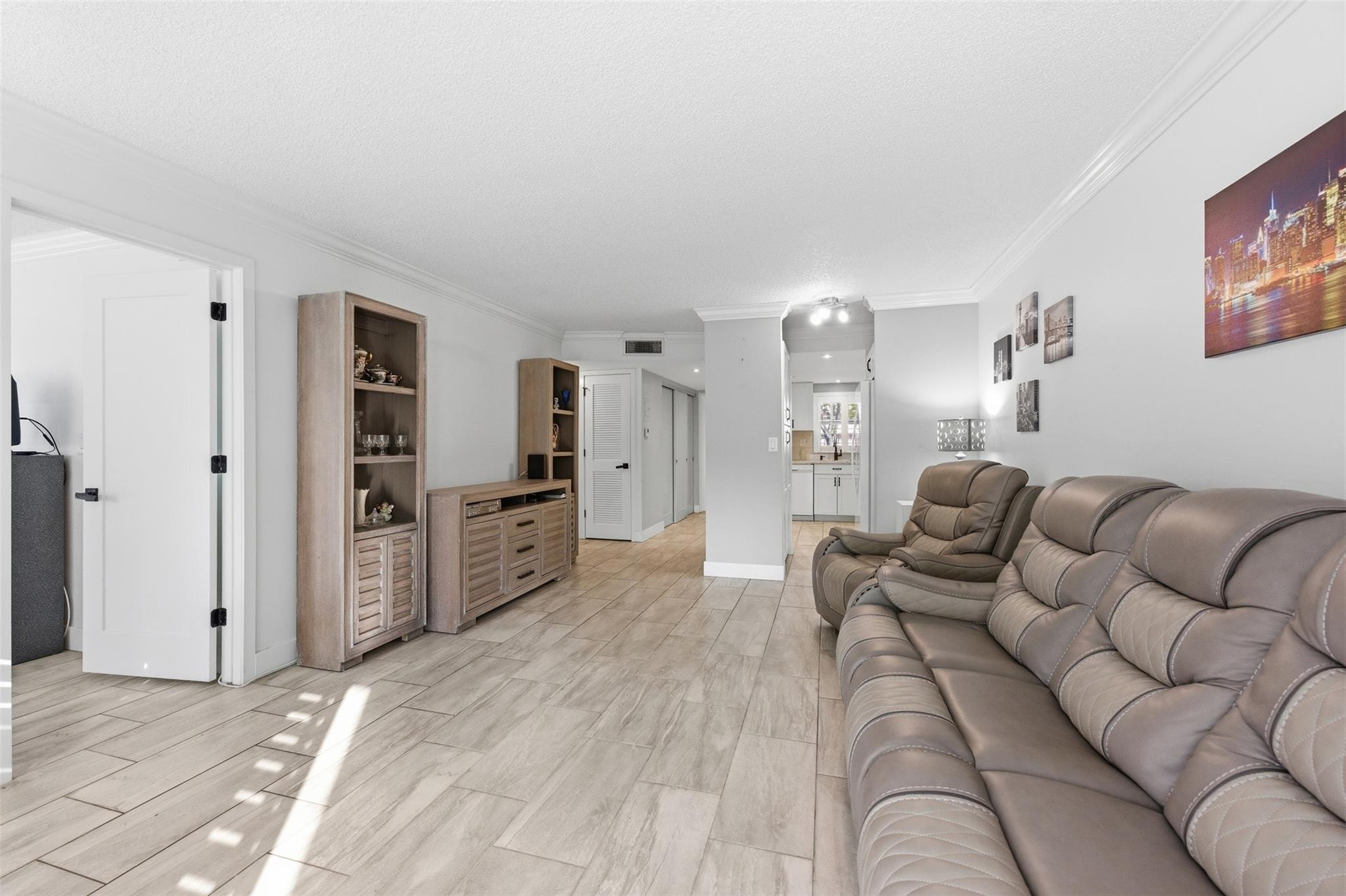 9460 Sunrise Lakes Boulevard Unit: 112