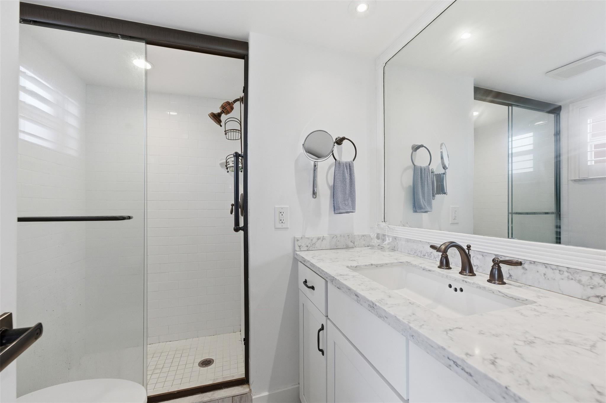 9460 Sunrise Lakes Boulevard Unit: 112