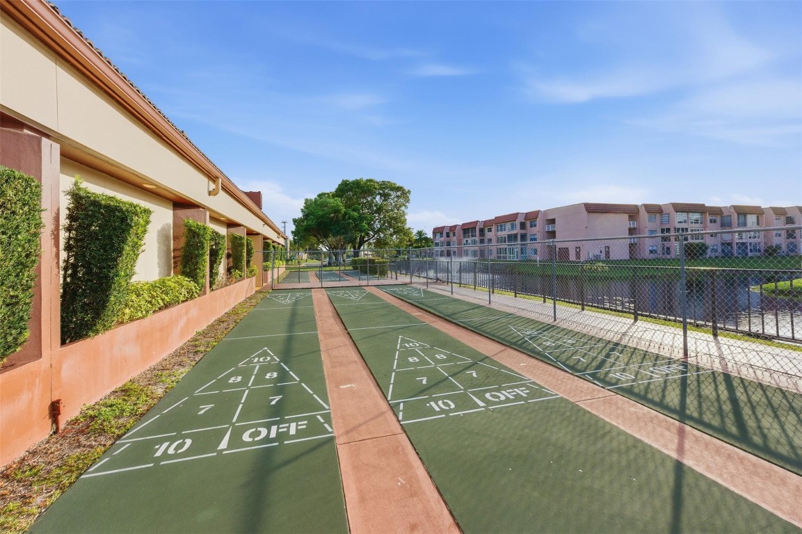 9460 Sunrise Lakes Boulevard Unit: 112