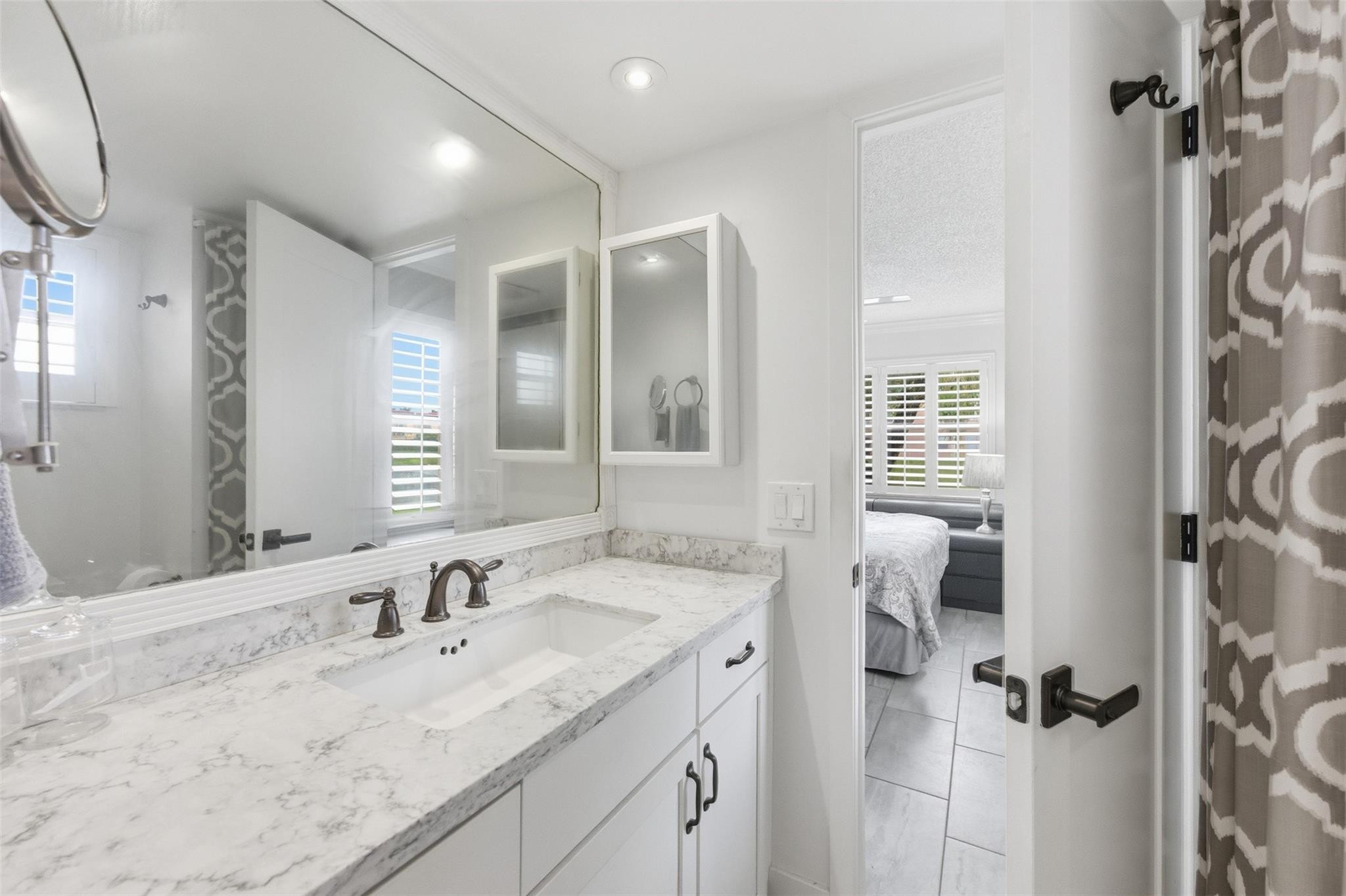 9460 Sunrise Lakes Boulevard Unit: 112