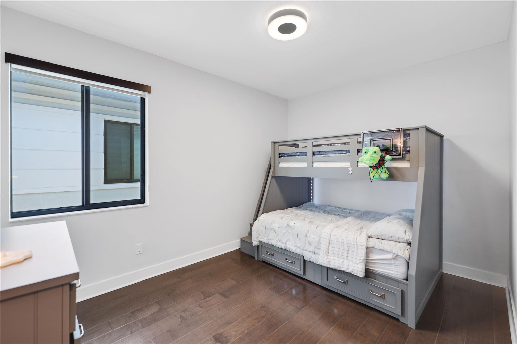 10705 Aqua Ct