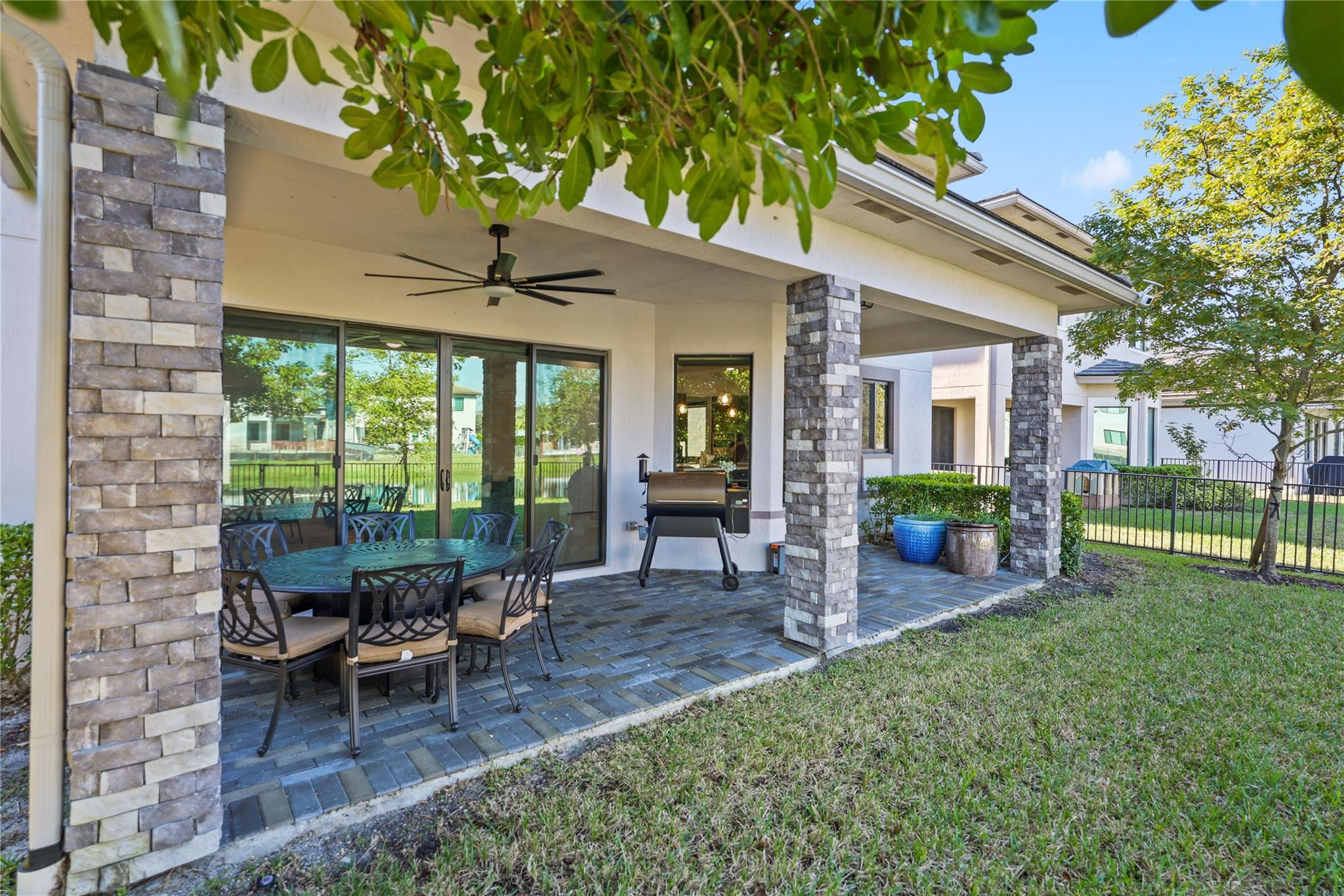 10705 Aqua Ct