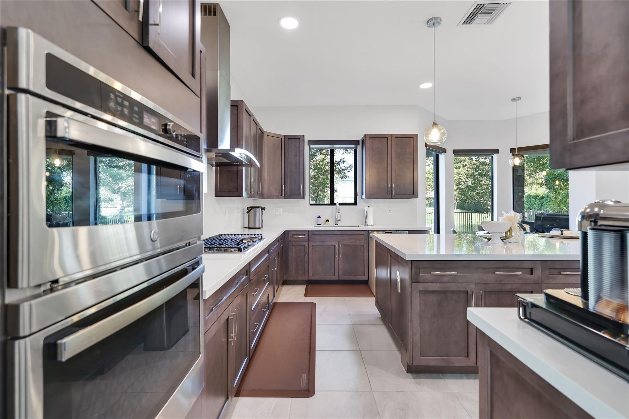 10705 Aqua Ct