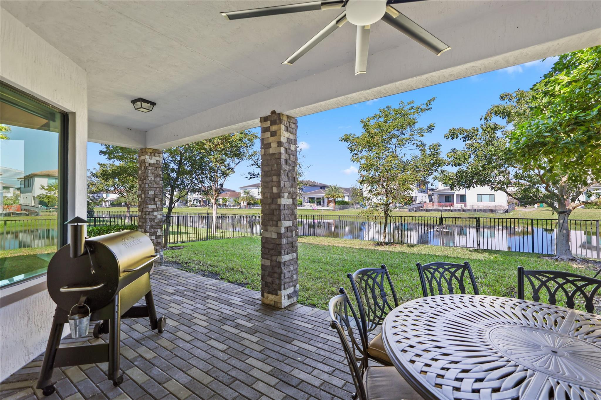 10705 Aqua Ct