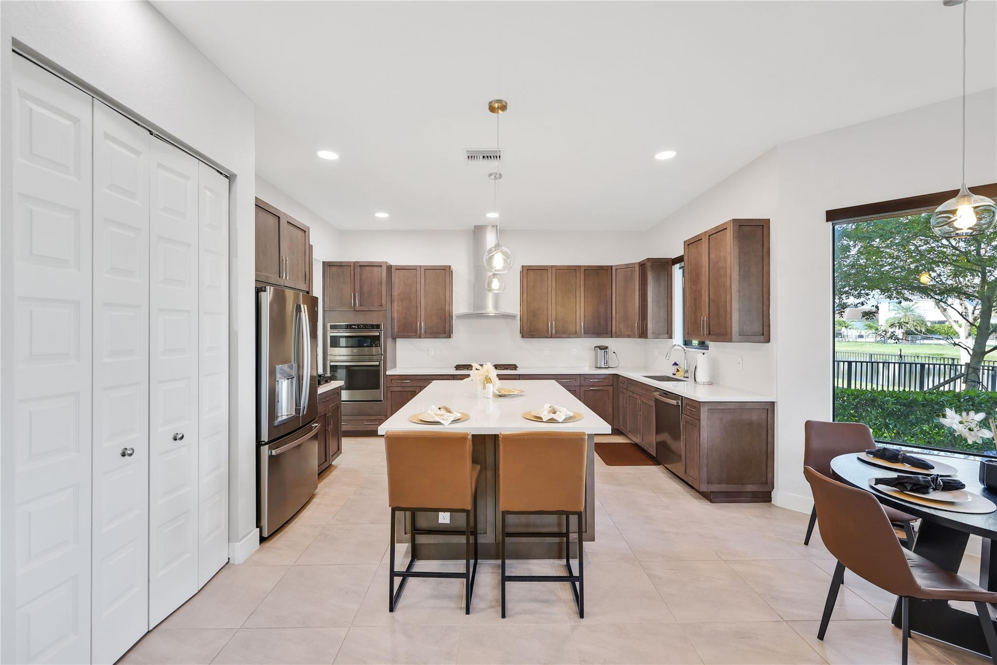 10705 Aqua Ct