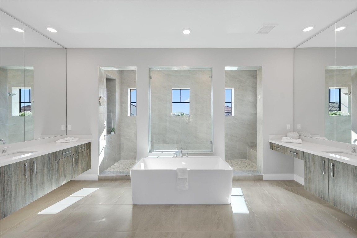 12043 N Baypoint Cir