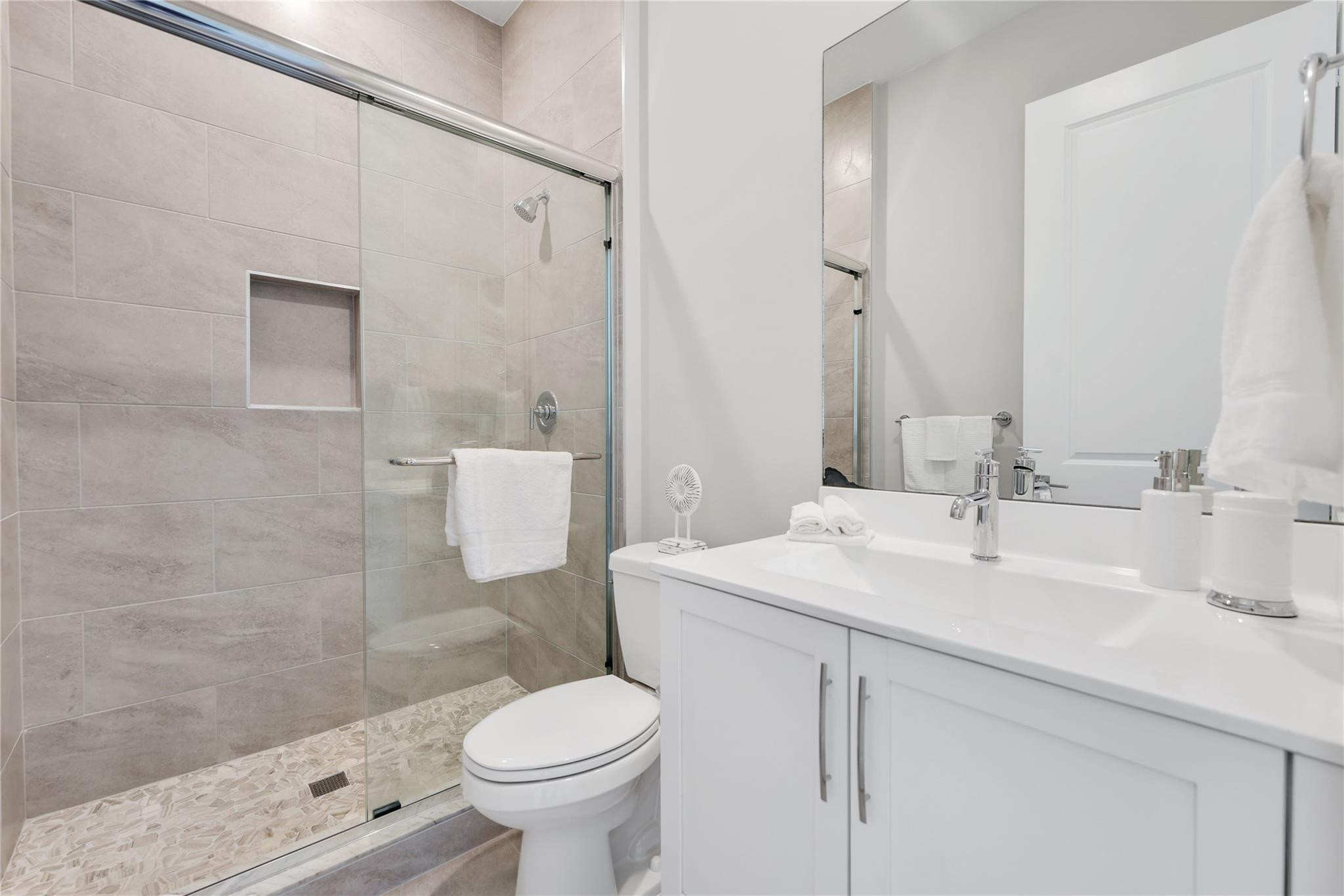 12043 N Baypoint Cir