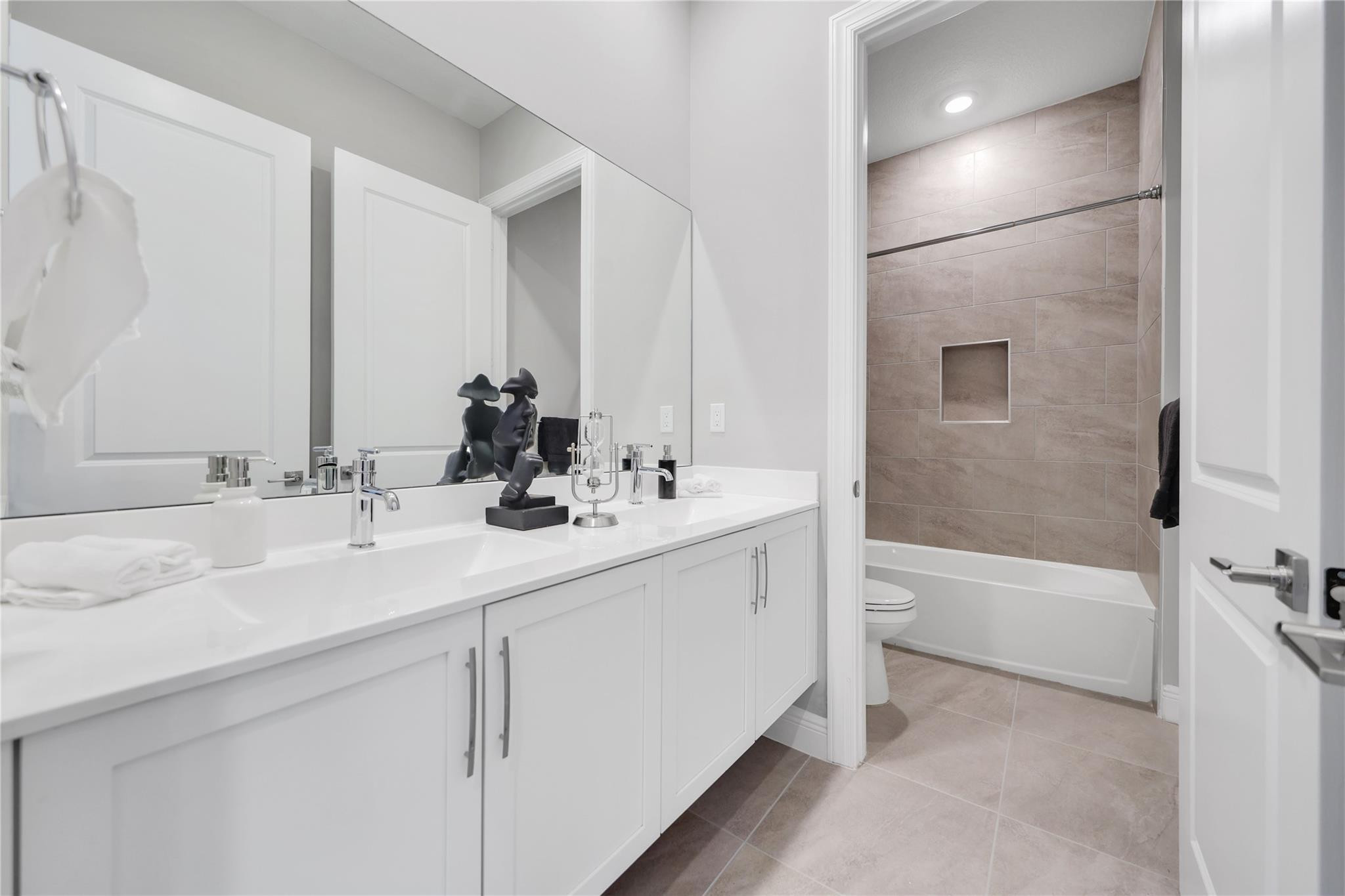 12043 N Baypoint Cir