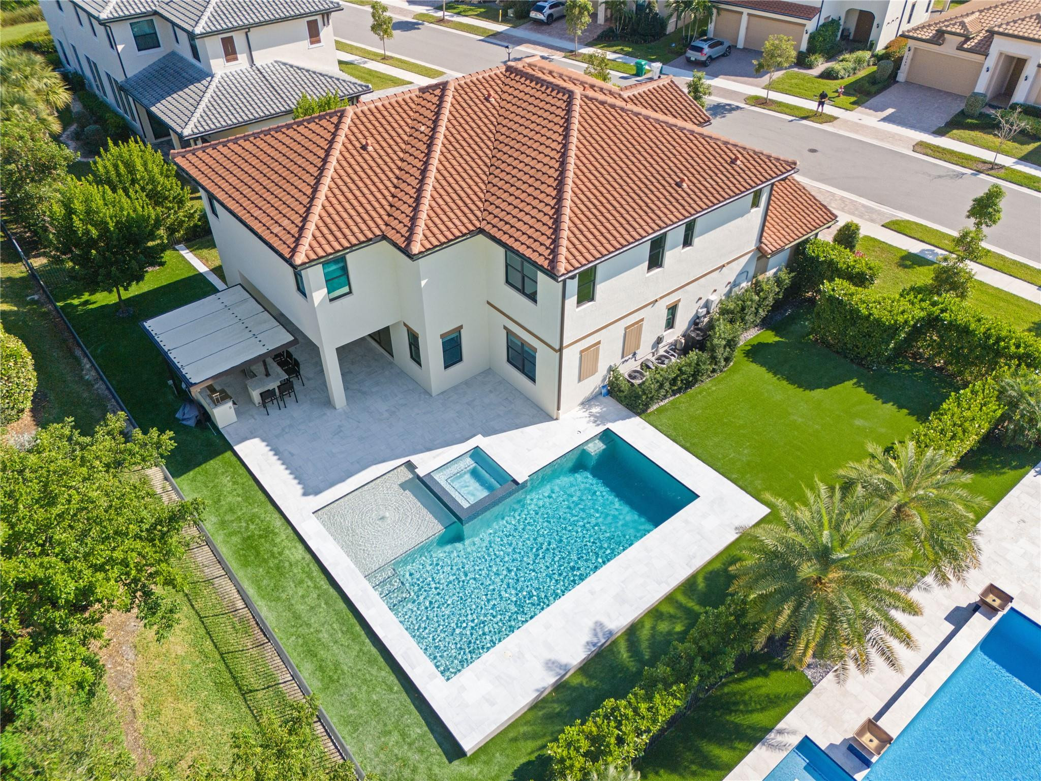 12043 N Baypoint Cir