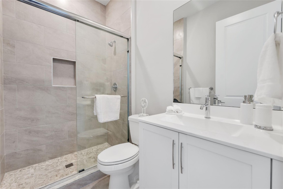 12043 N Baypoint Cir