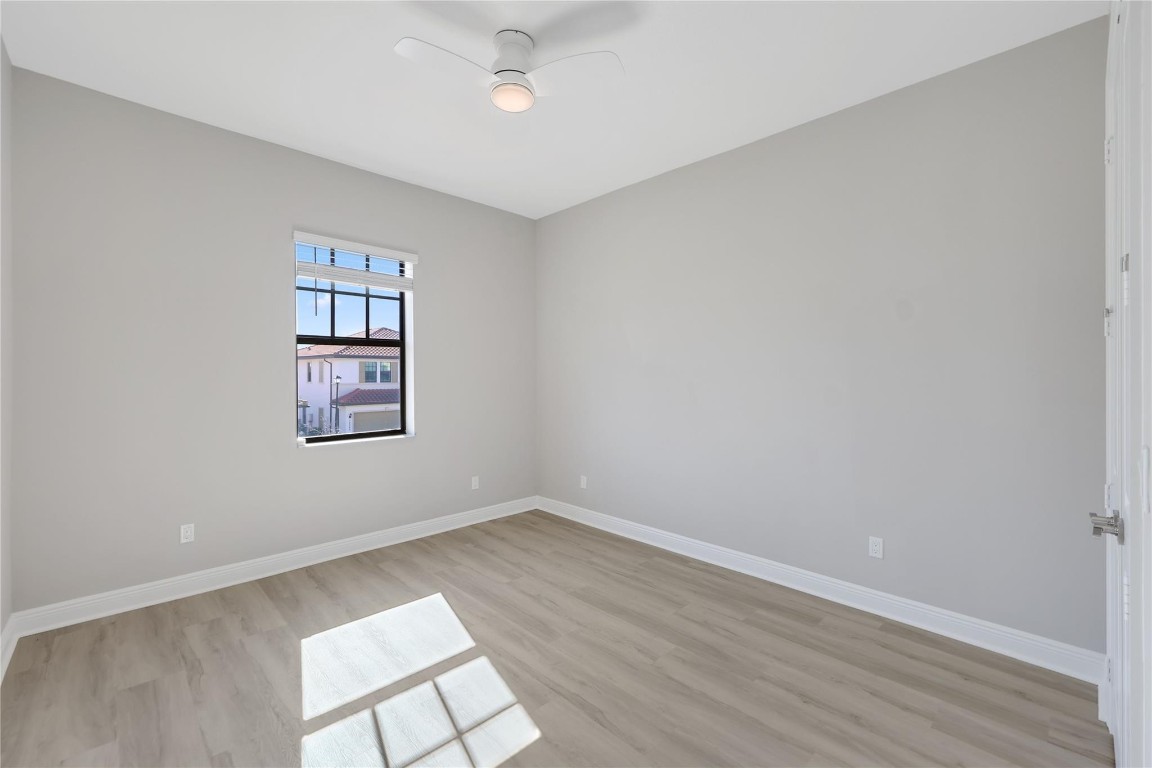 12043 N Baypoint Cir