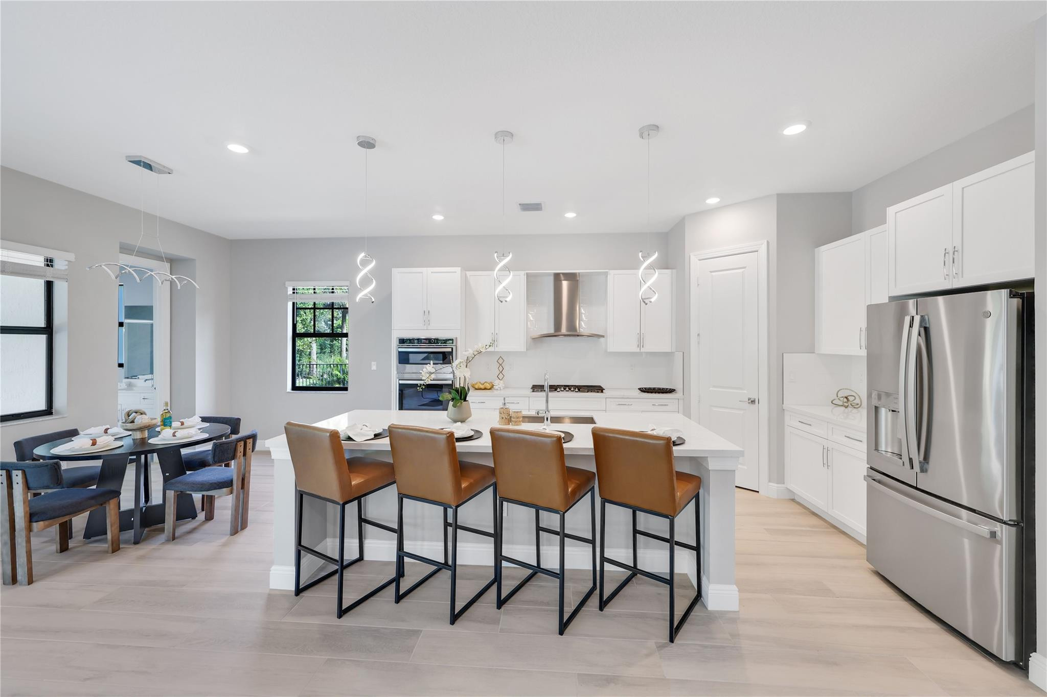 12043 N Baypoint Cir