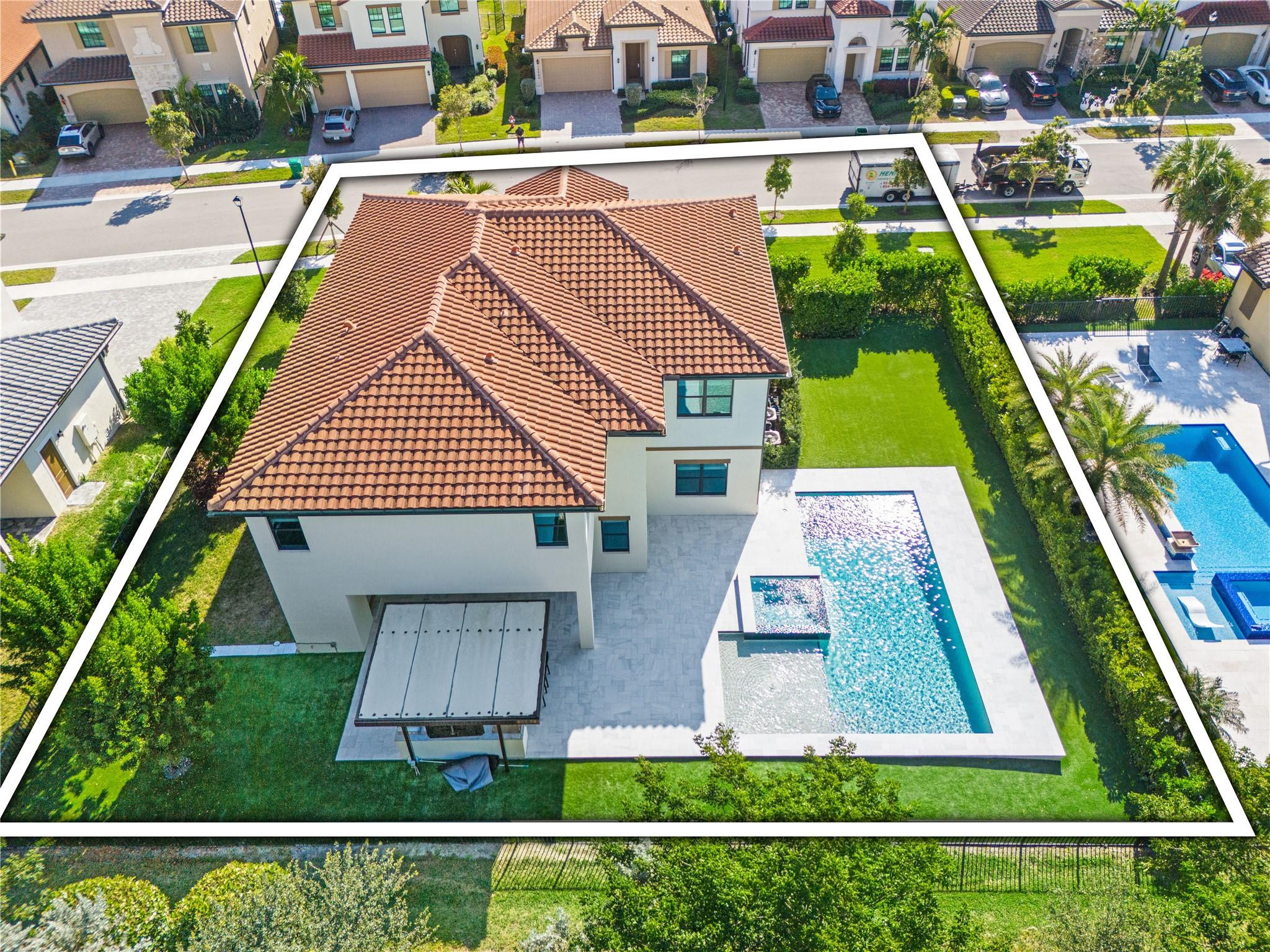 12043 N Baypoint Cir