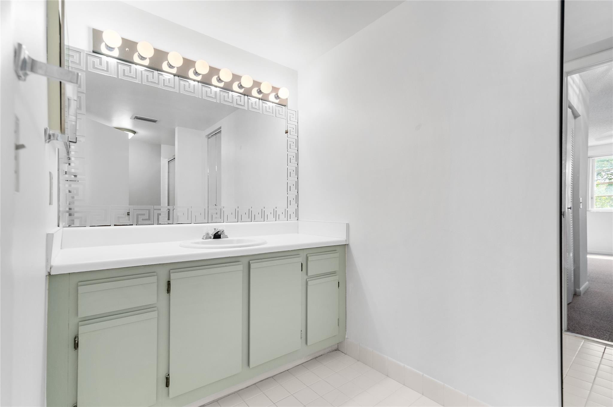 9676 W Mcnab Road 110, Fort Lauderdale Unit: 110
