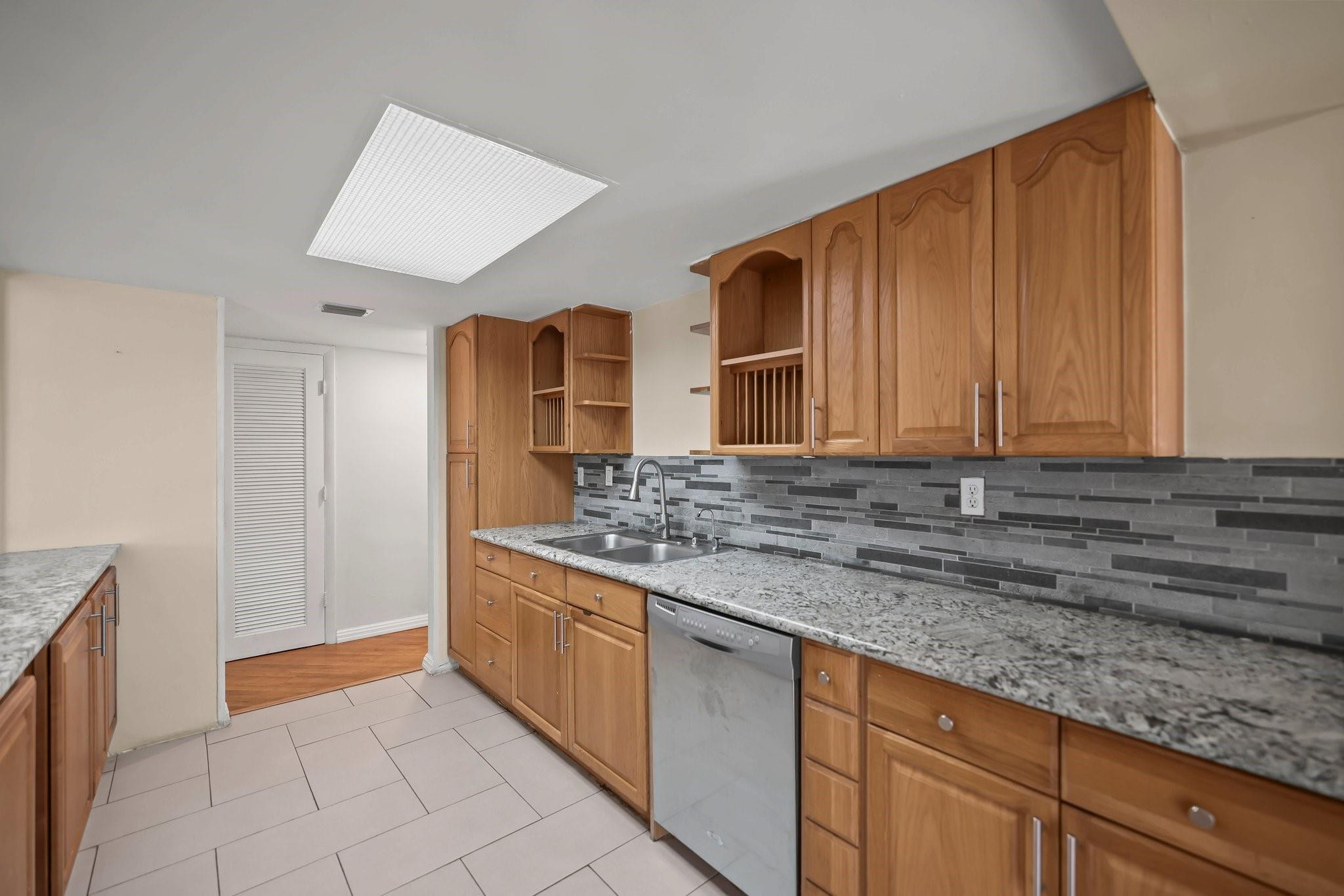 6104 White Oak Lane, Tamarac