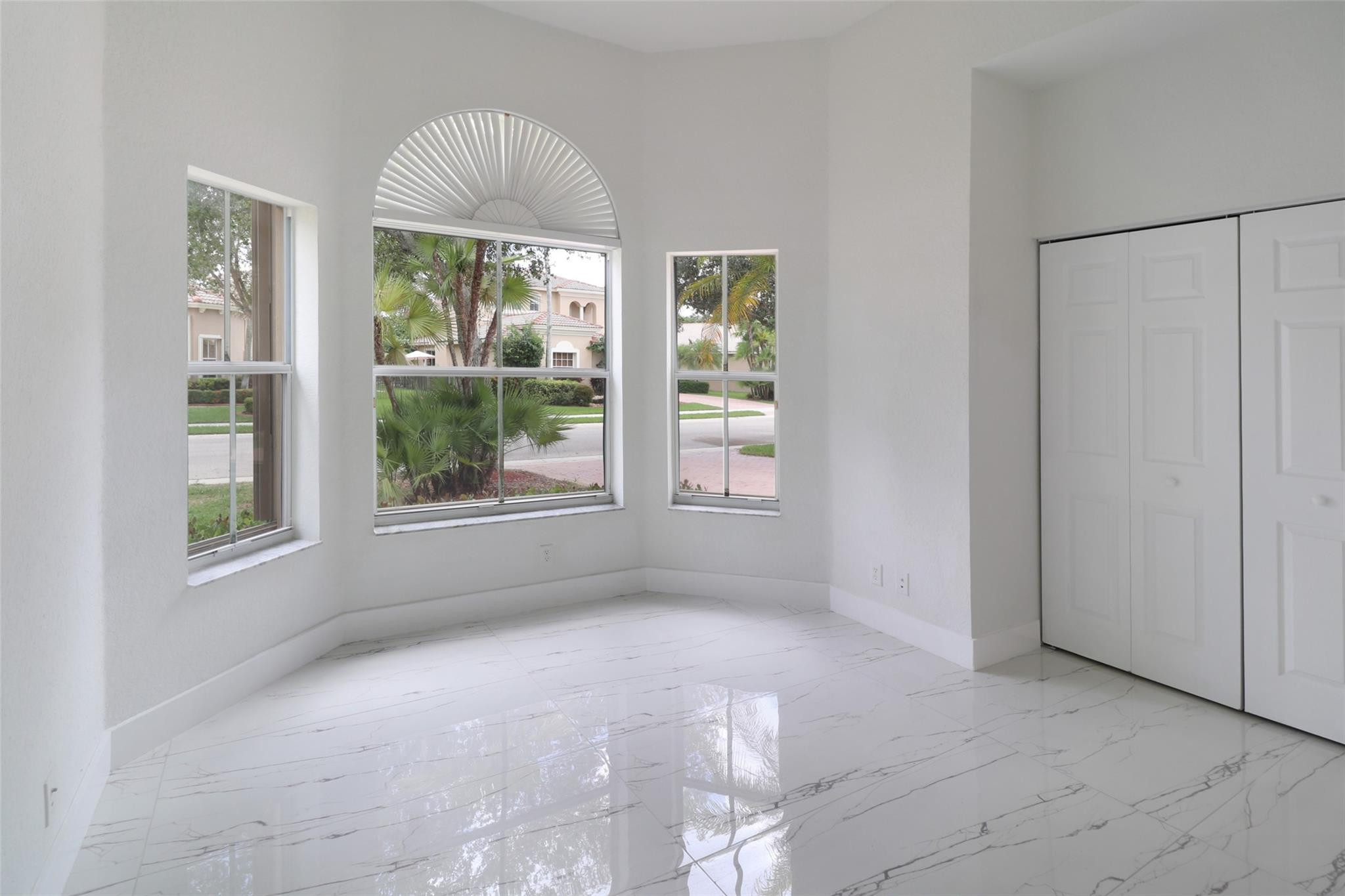 5824 NW 120th Avenue