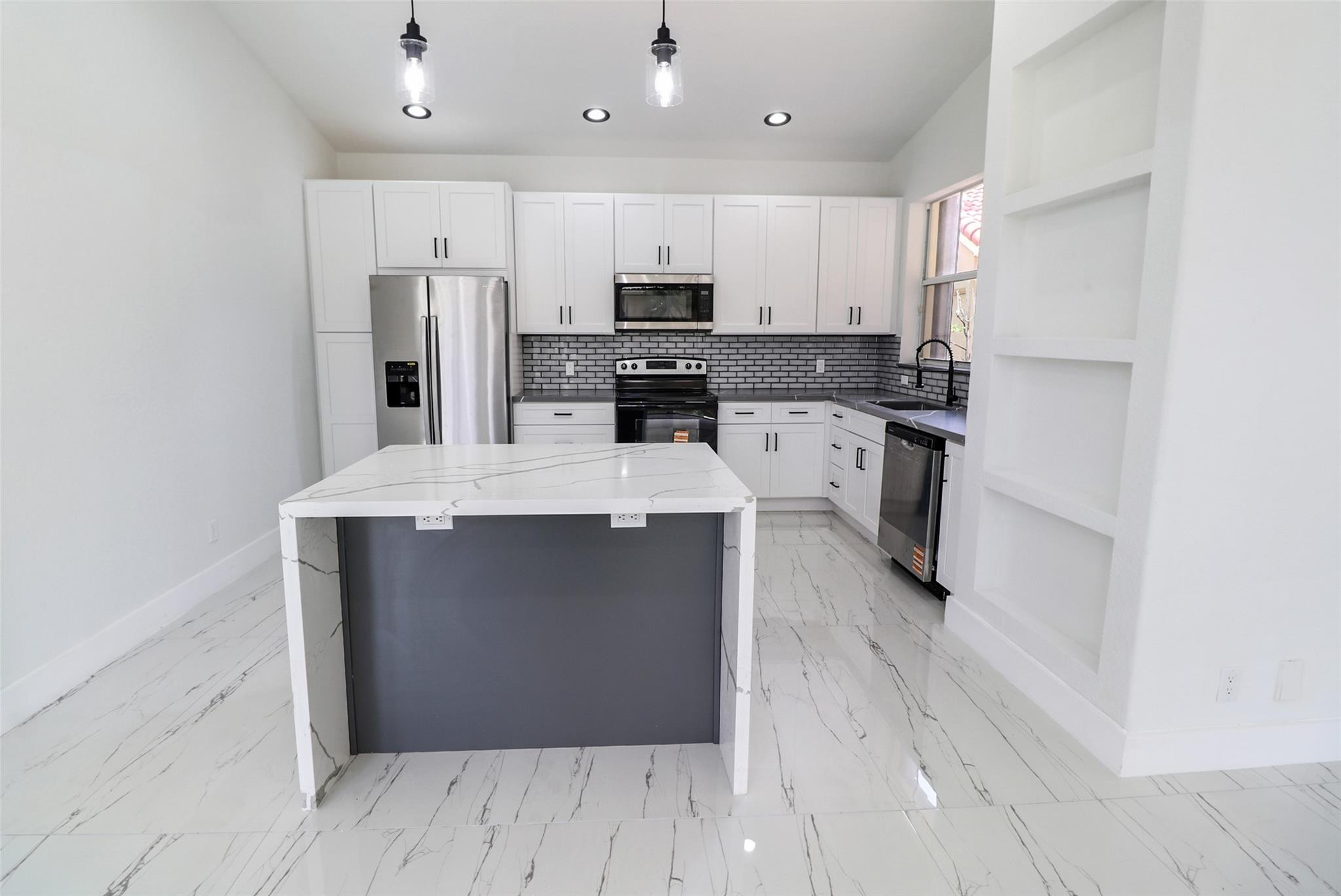 5824 NW 120th Avenue