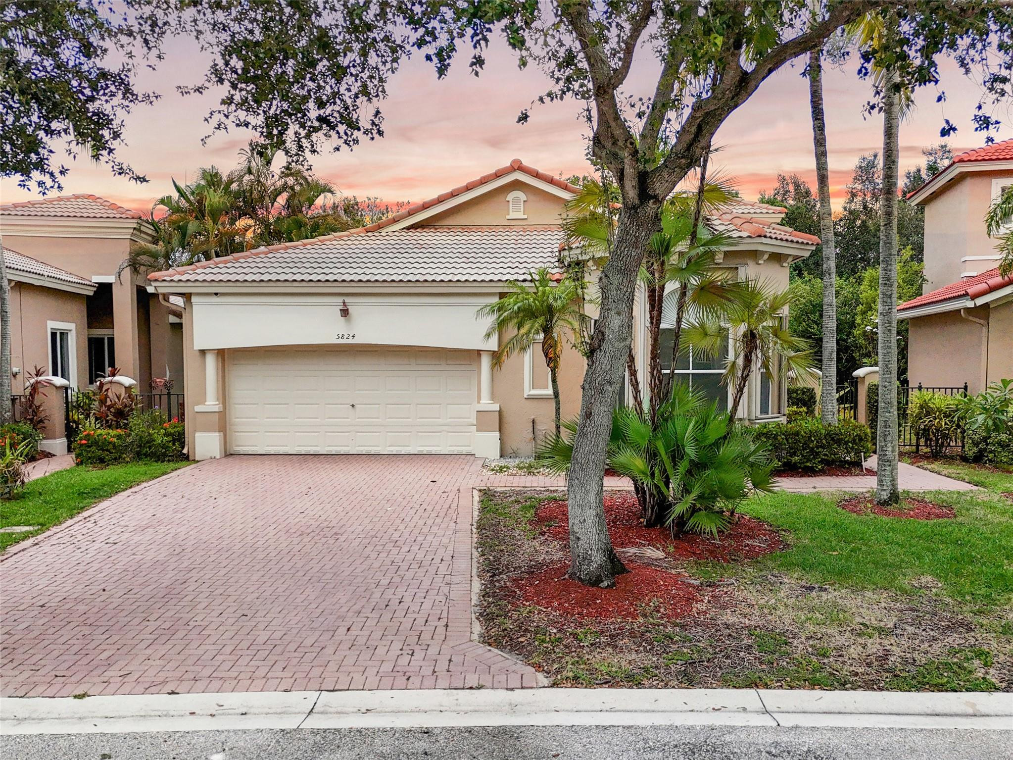 5824 NW 120th Avenue