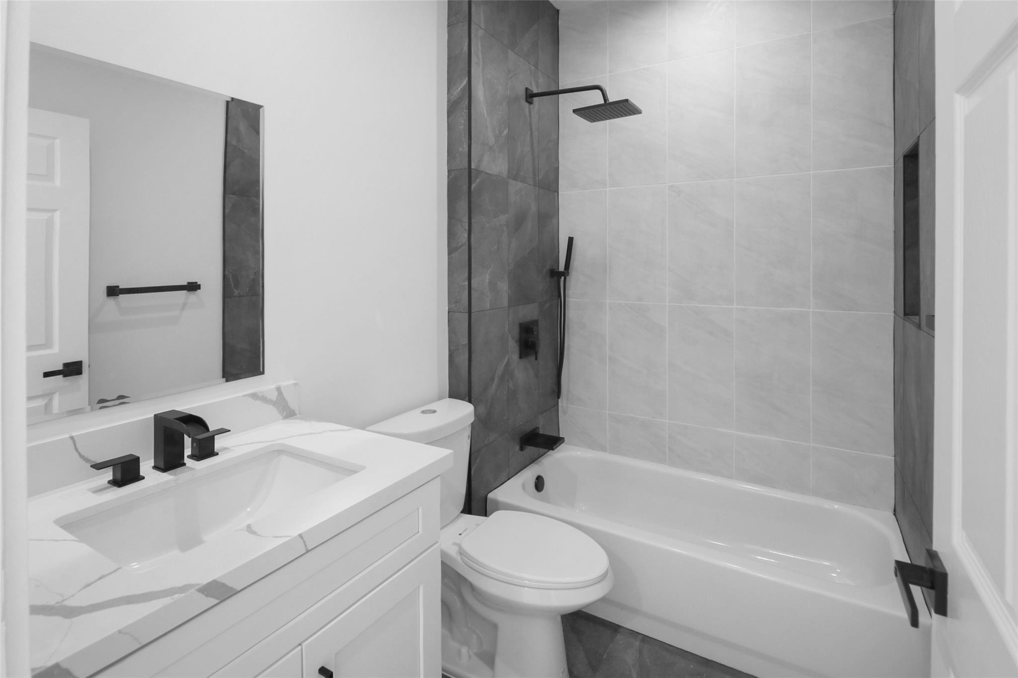 5824 NW 120th Avenue