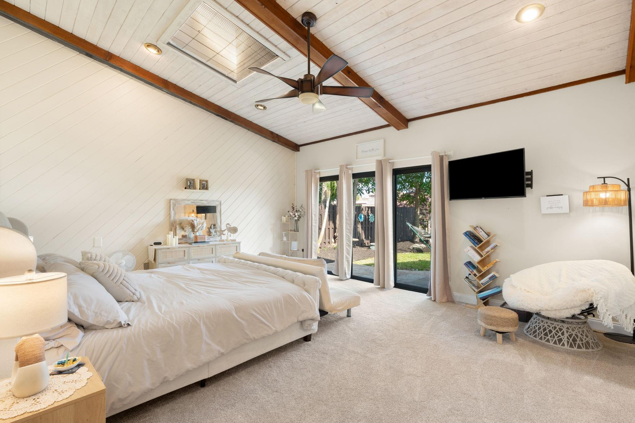 7554 Black Olive Avenue