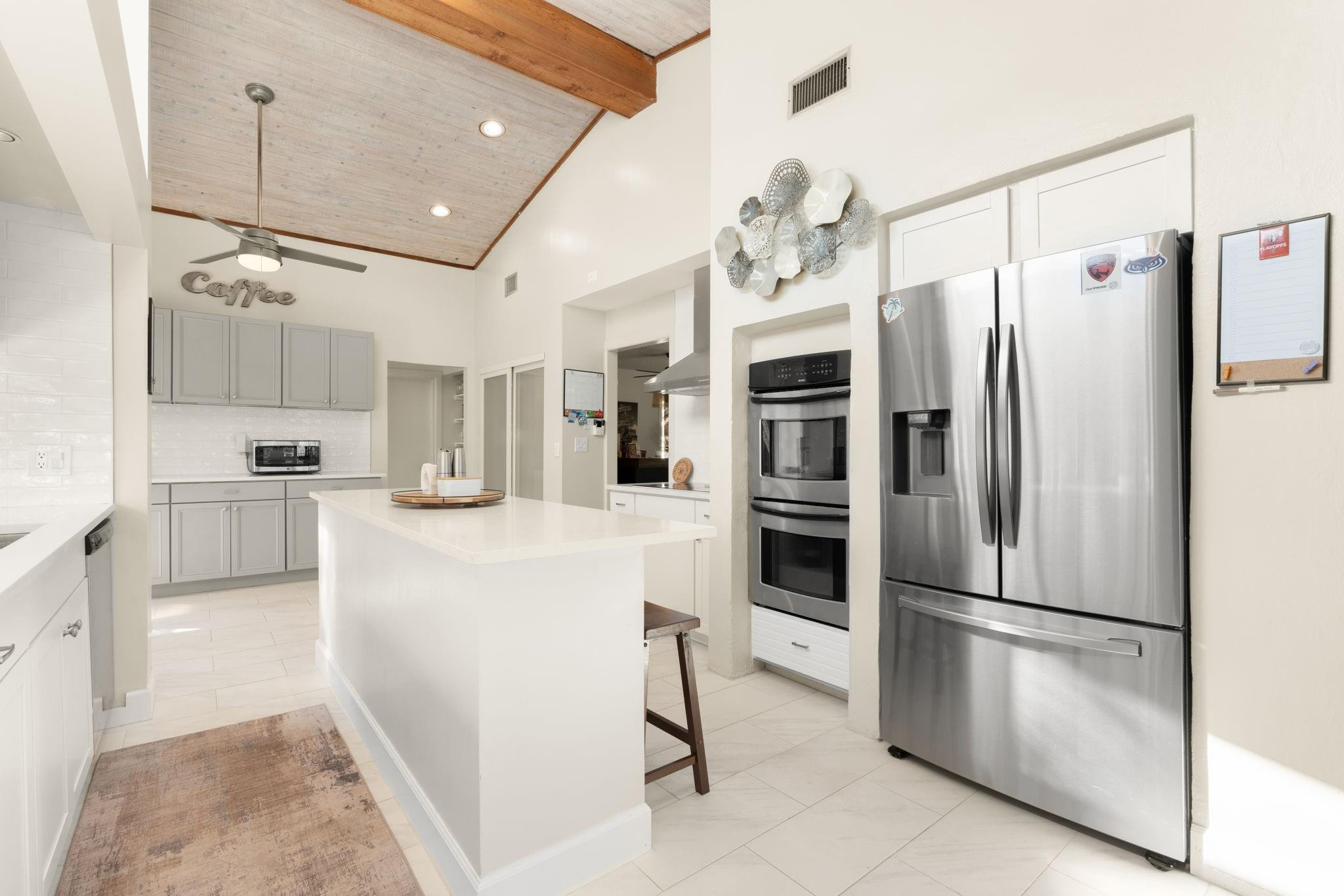 7554 Black Olive Avenue