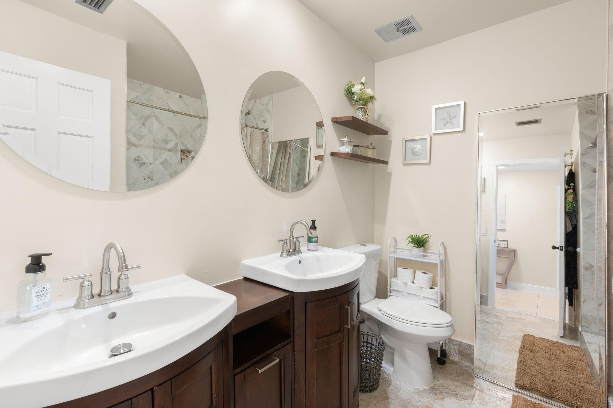 7554 Black Olive Avenue