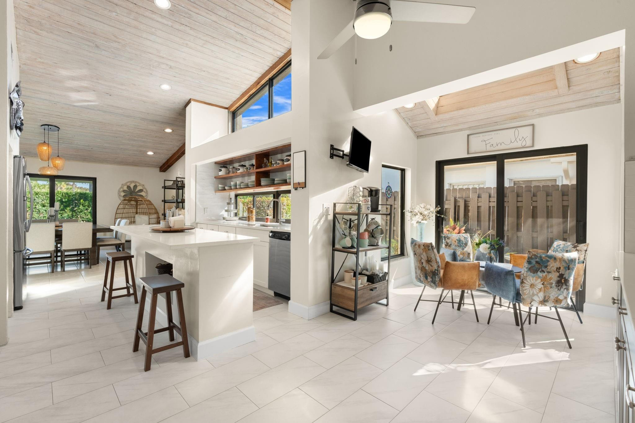 7554 Black Olive Avenue