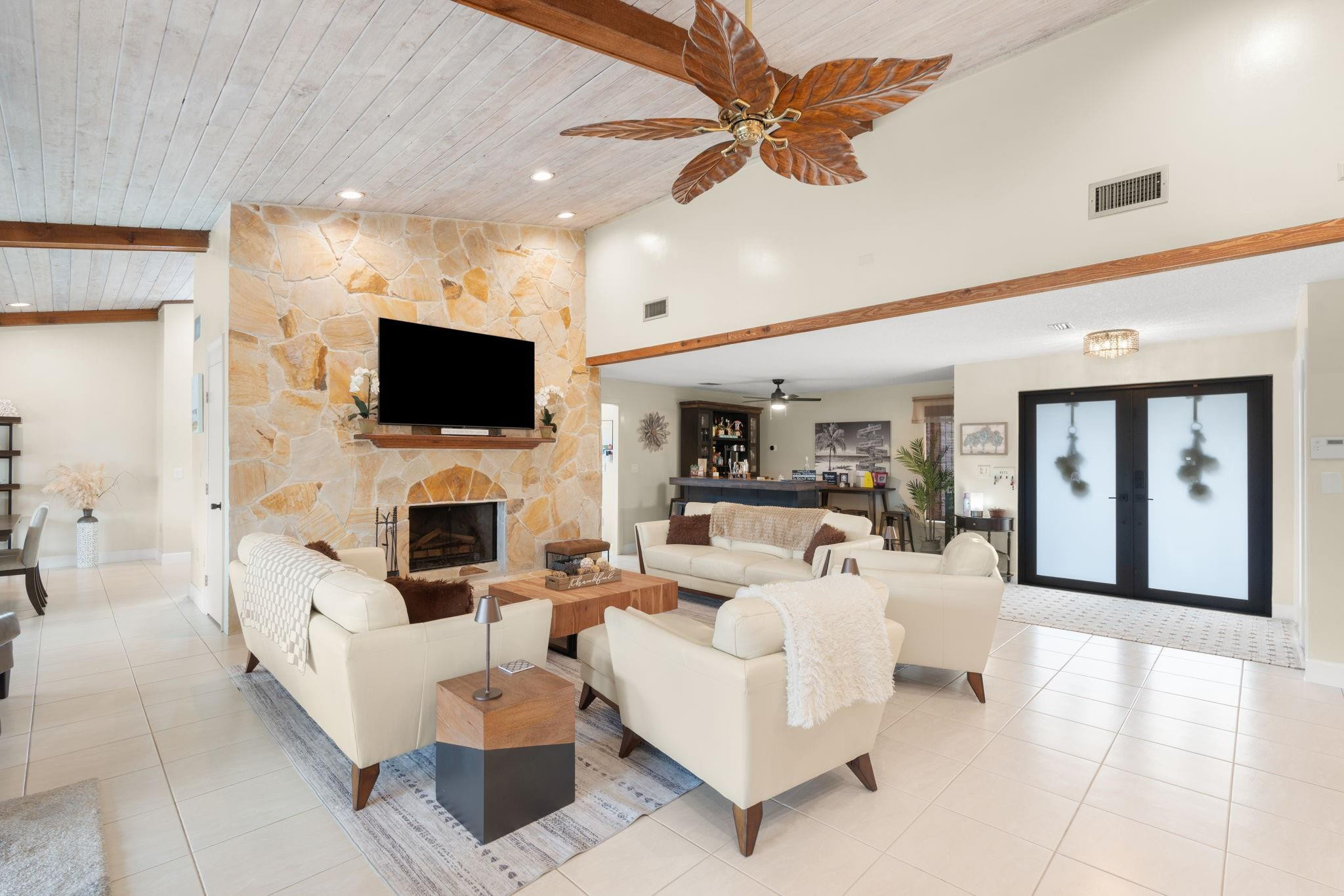 7554 Black Olive Avenue