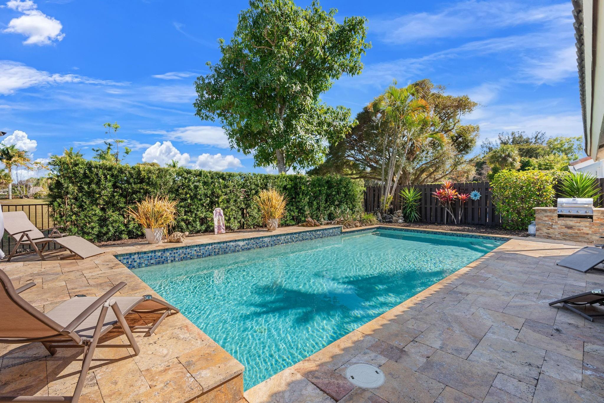 7554 Black Olive Avenue