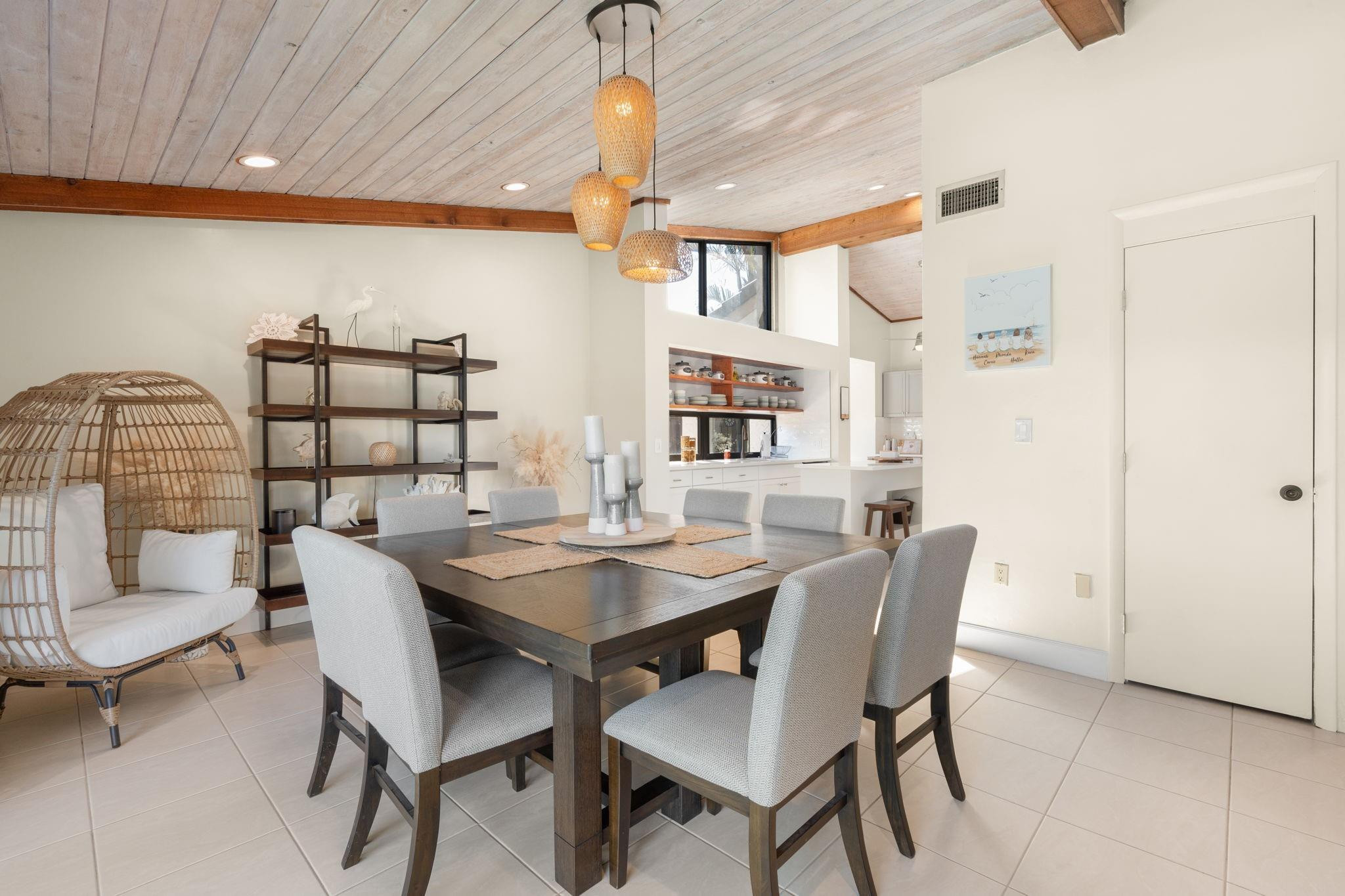 7554 Black Olive Avenue