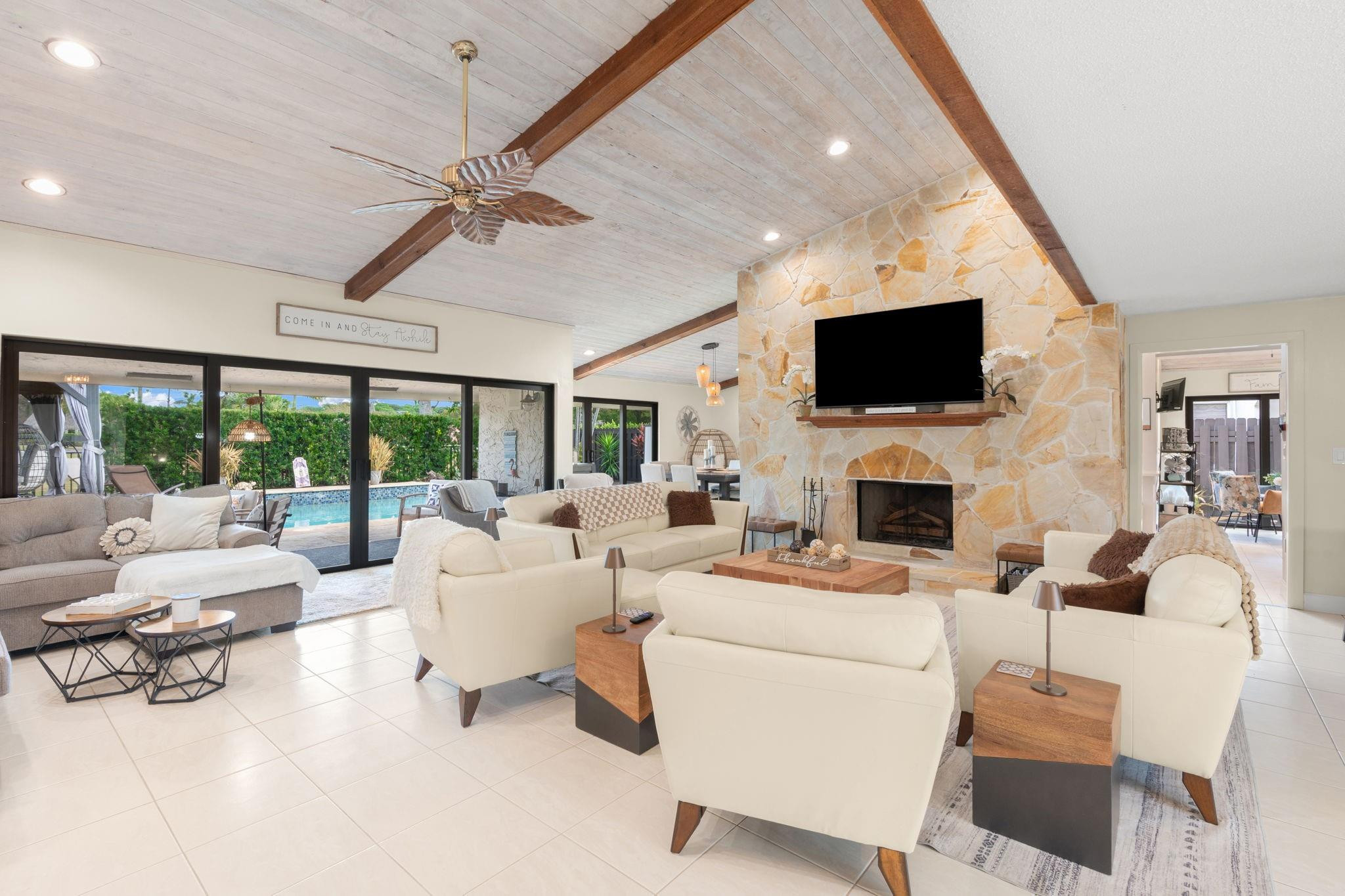 7554 Black Olive Avenue